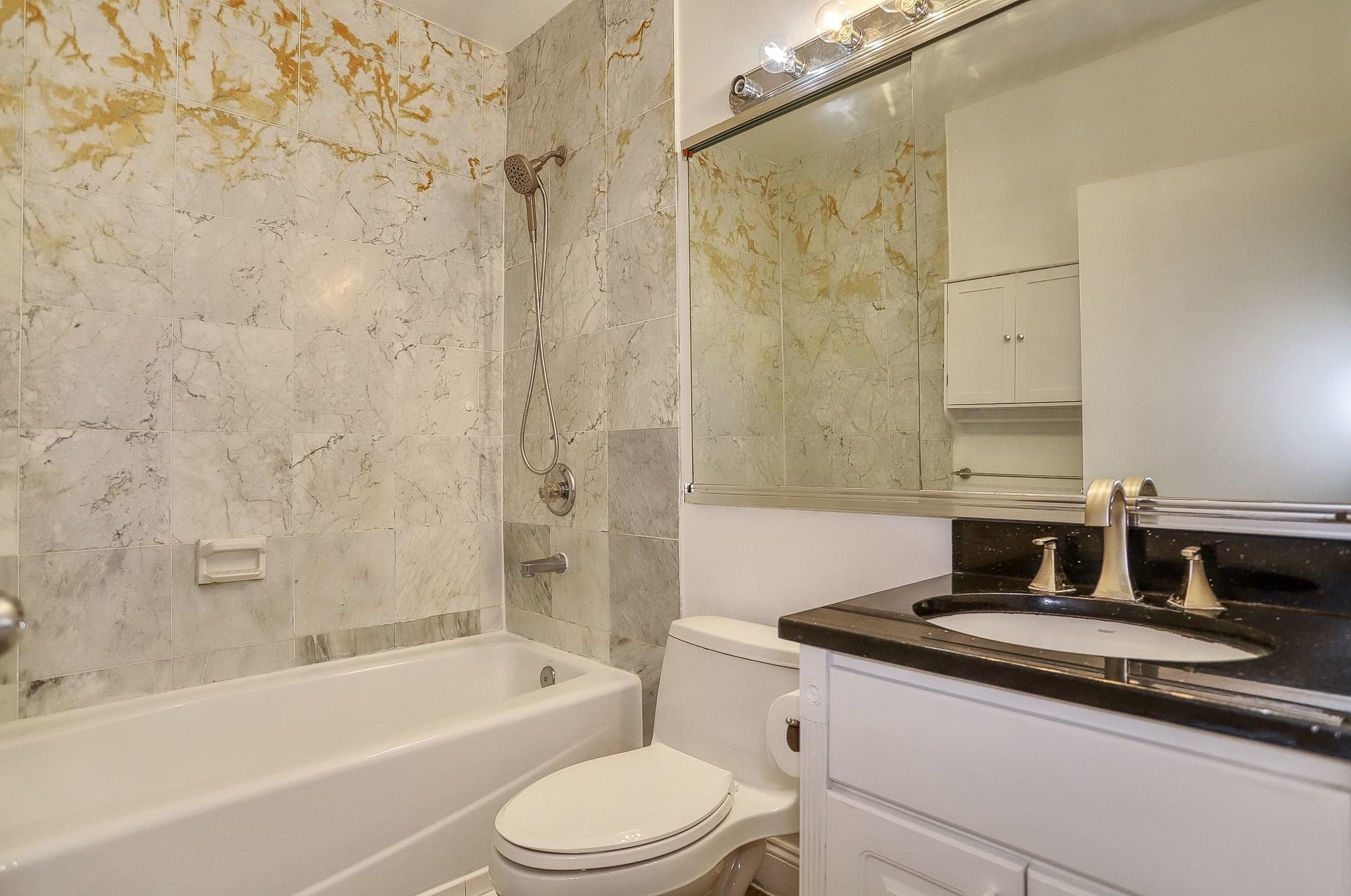 45 RIVER DR SOUTH Unit: 912