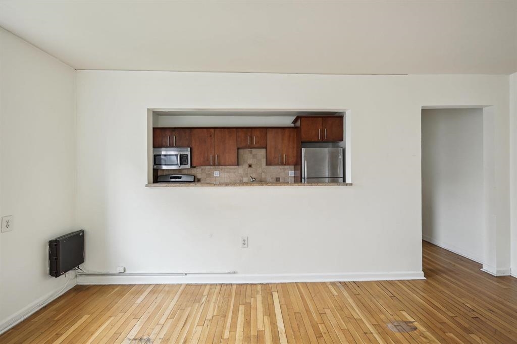 210 WOODCLIFF AVE Unit: 1D