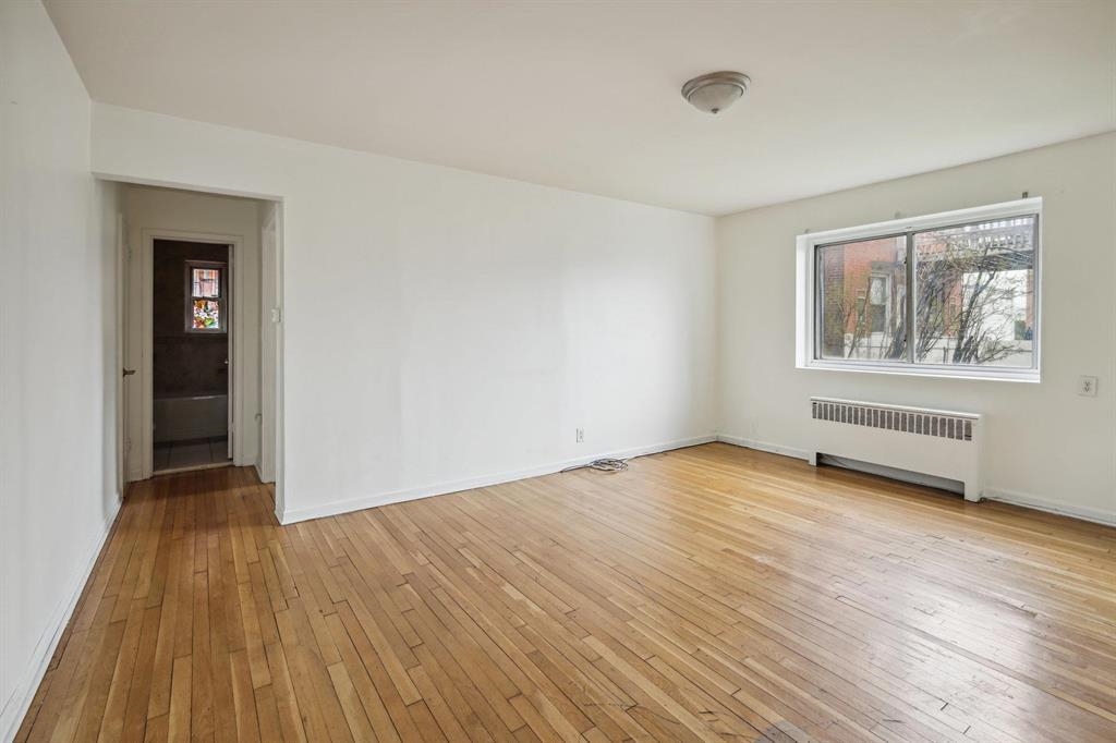210 WOODCLIFF AVE Unit: 1D