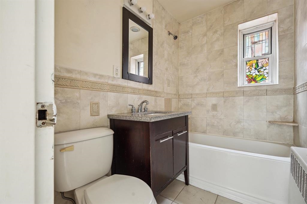 210 WOODCLIFF AVE Unit: 1D