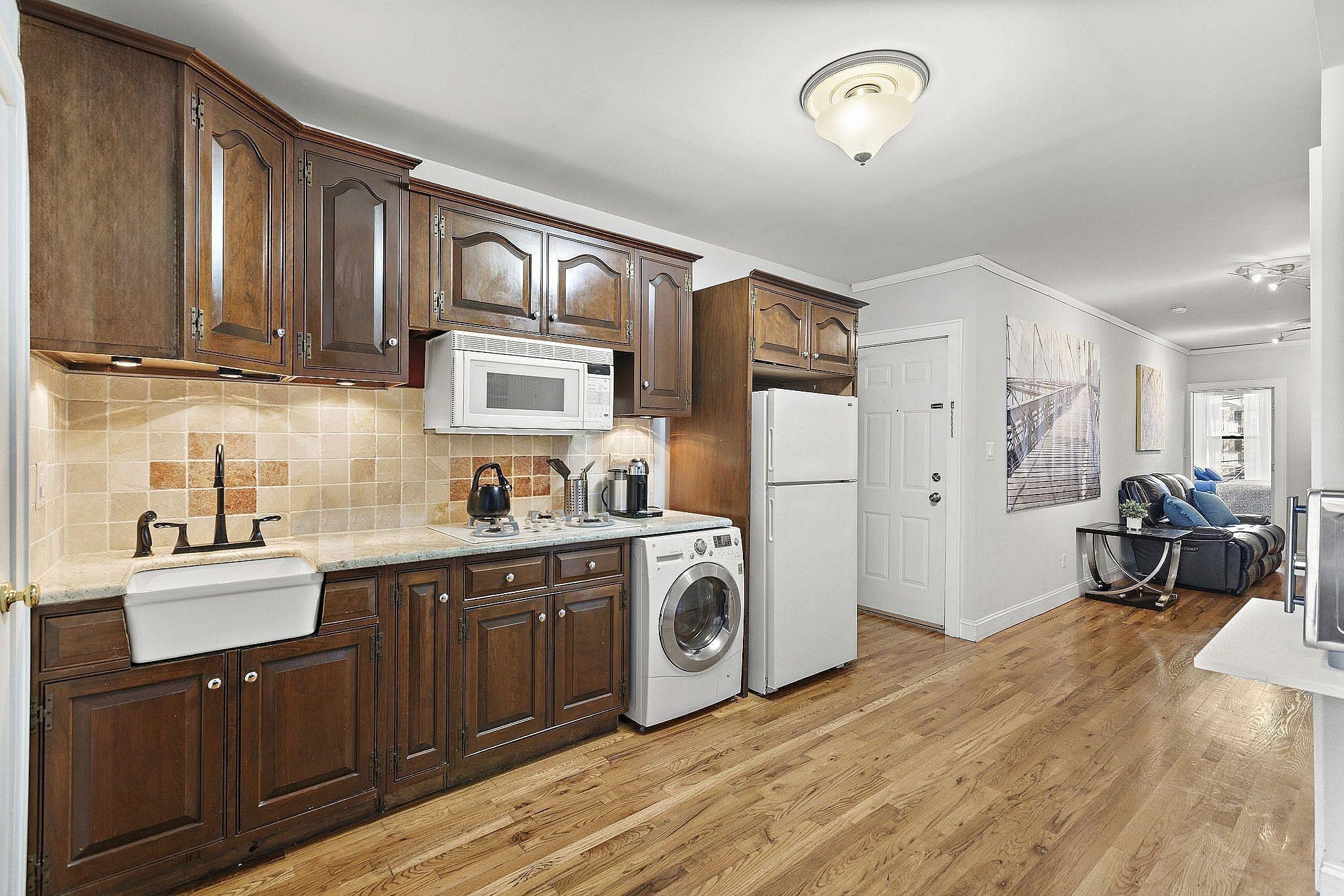 214 JEFFERSON ST Unit: 3S