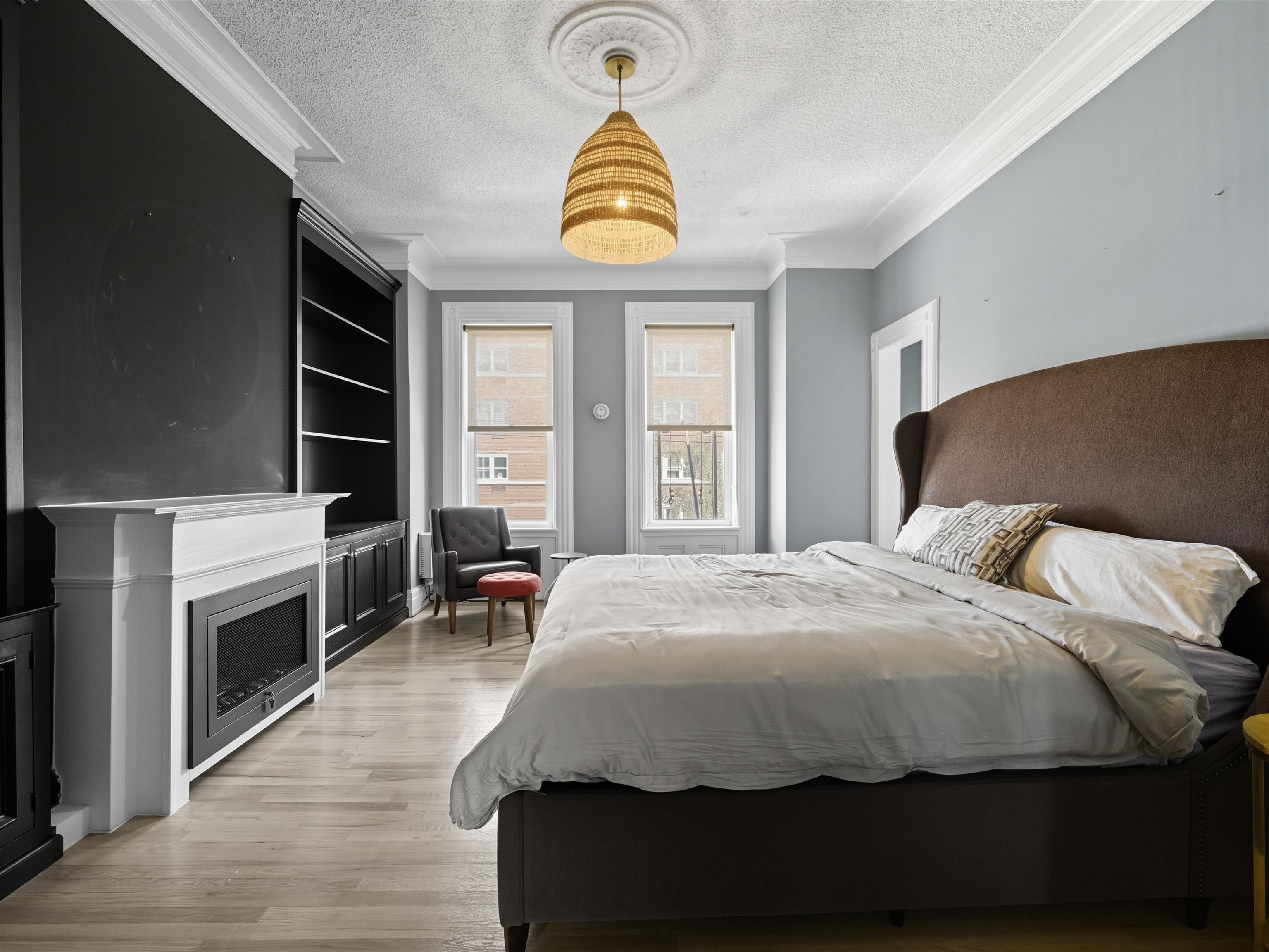 155 BOWERS ST Unit: 3