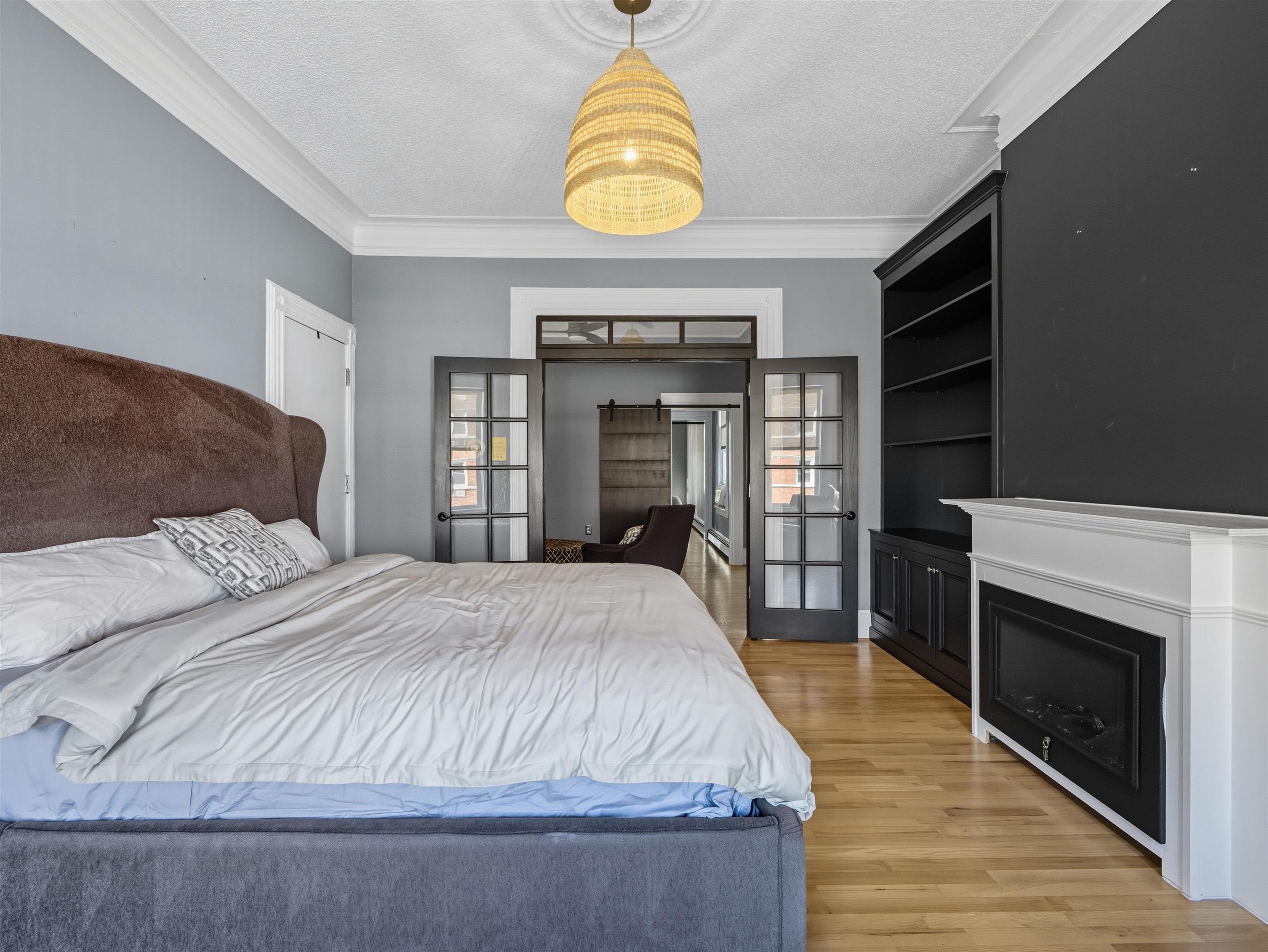 155 BOWERS ST Unit: 3