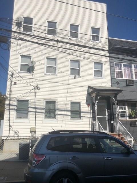 38 BLEECKER ST Unit: 2L