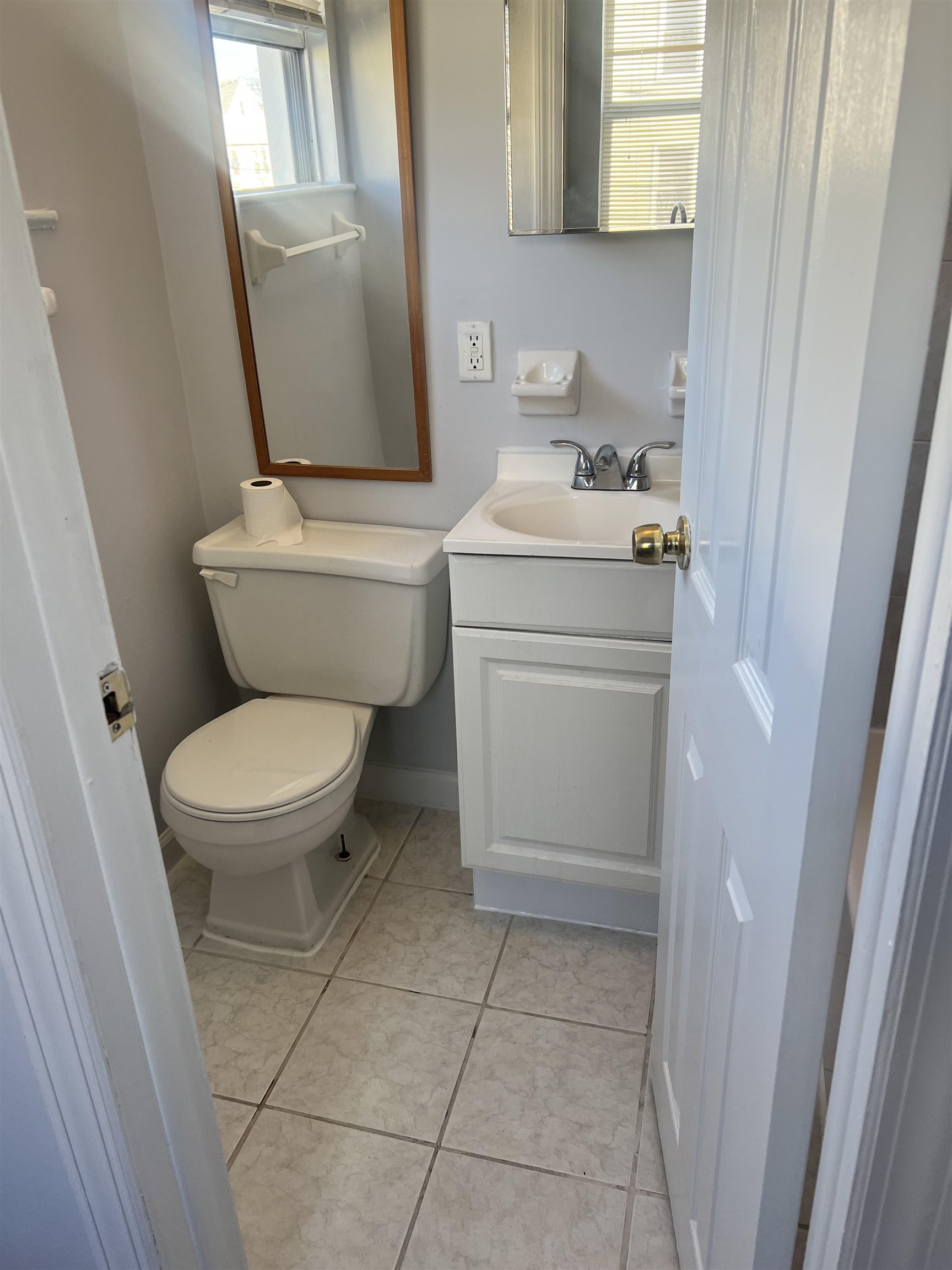 38 BLEECKER ST Unit: 2L