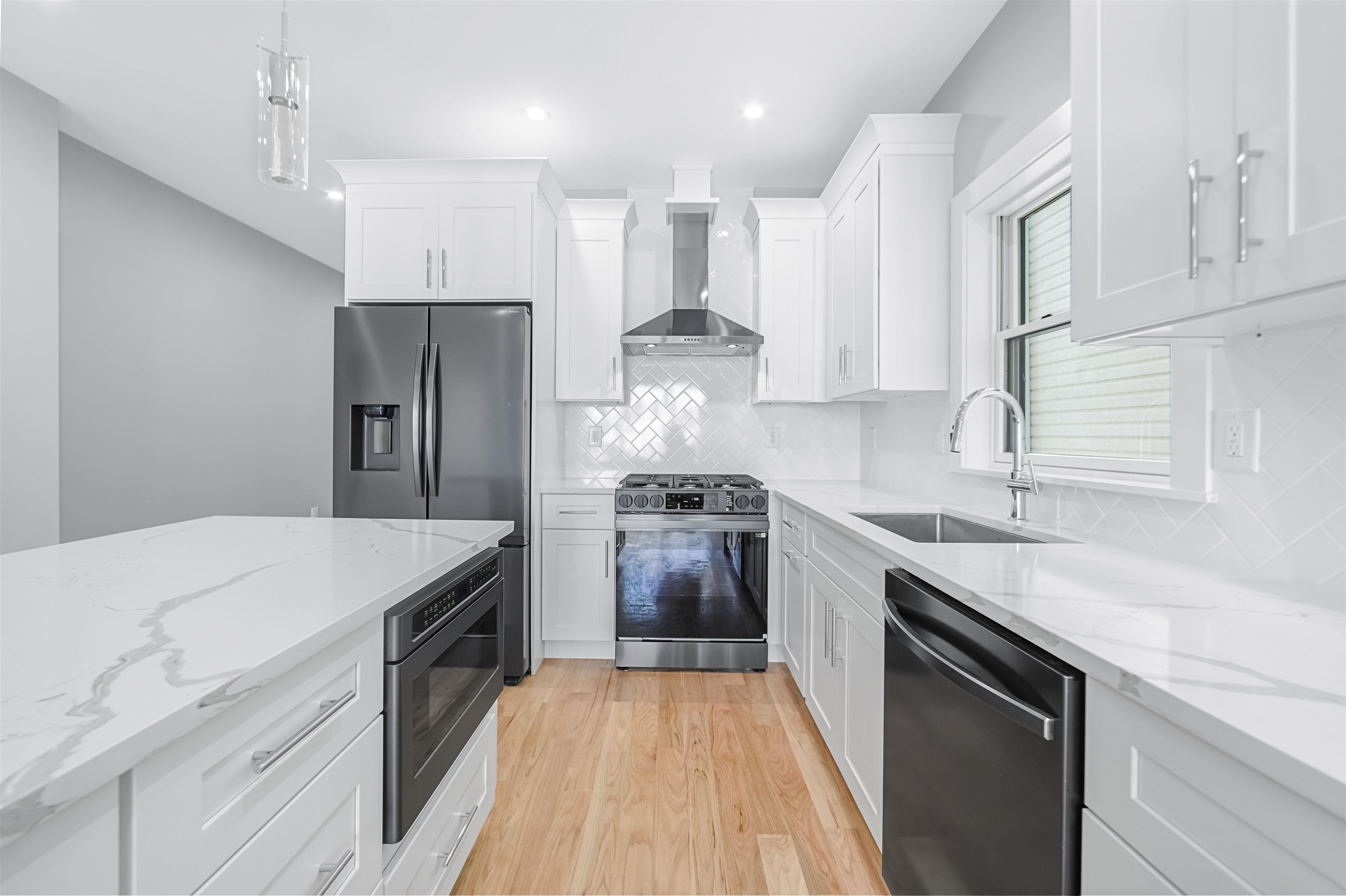 88 WEST 20TH ST Unit: 1