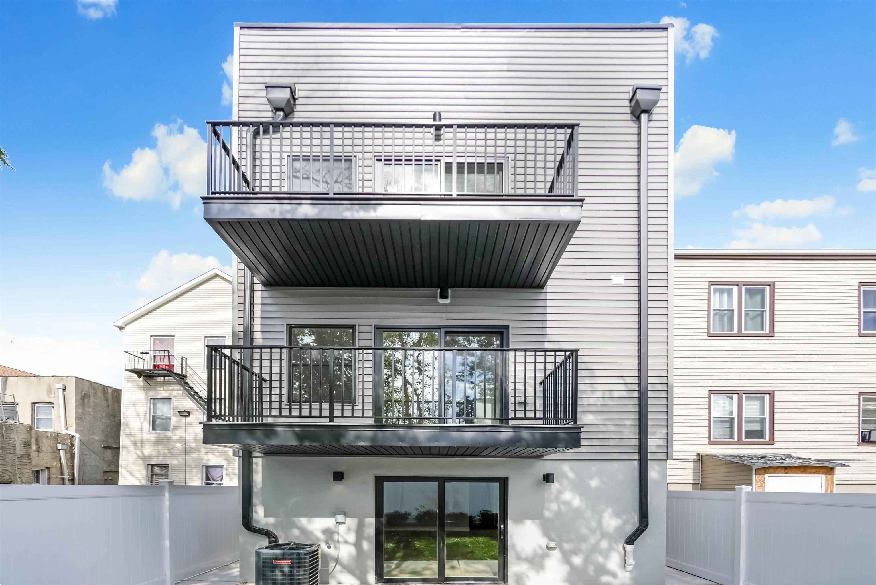 88 WEST 20TH ST Unit: 2