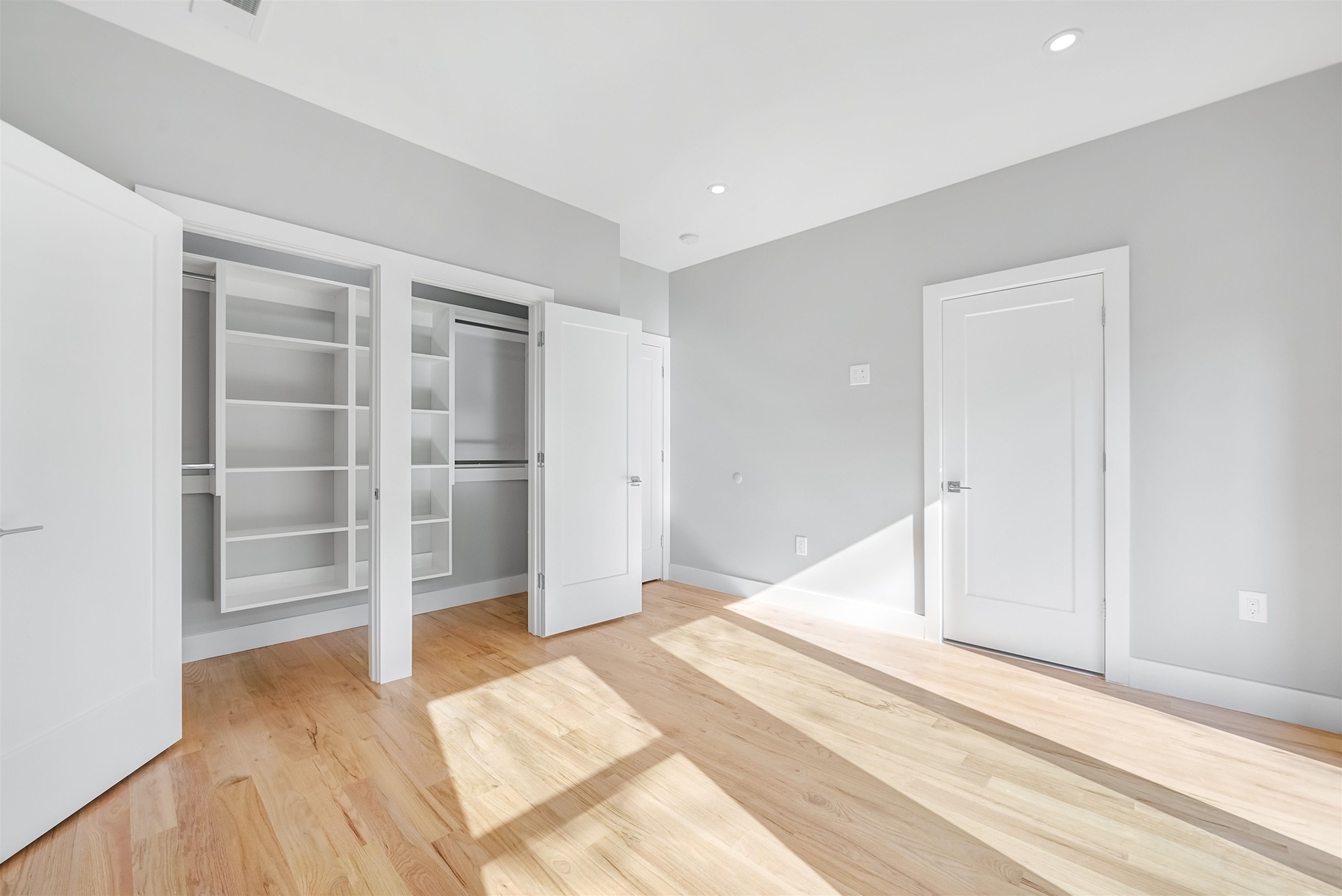 88 WEST 20TH ST Unit: 2