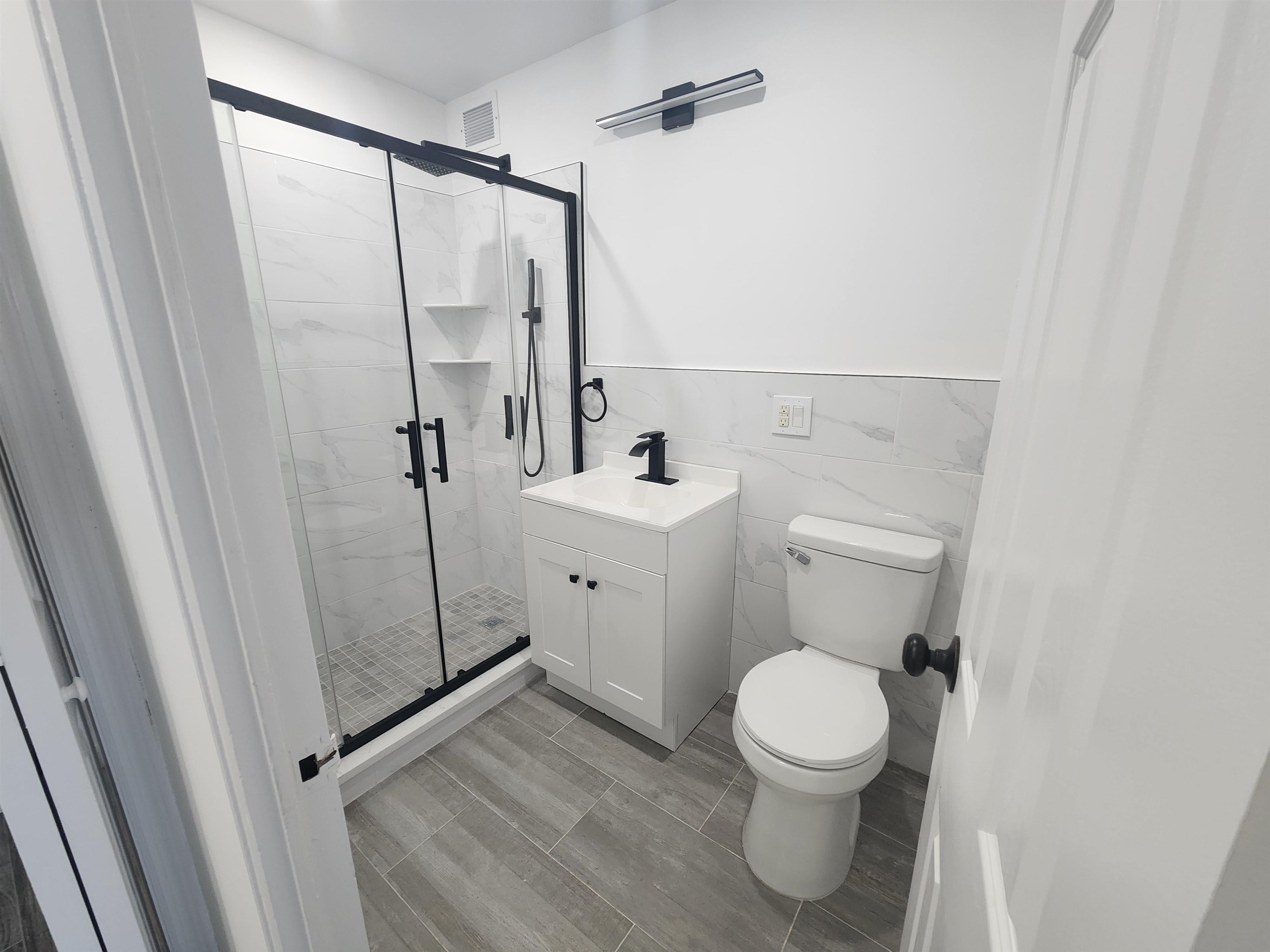 7100 BLVD EAST Unit: 1B