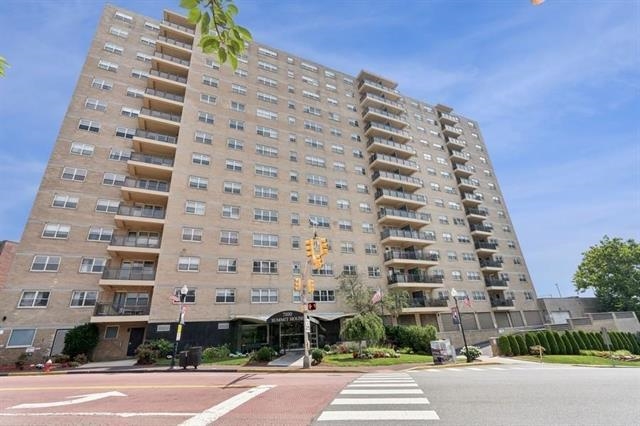 7100 BLVD EAST Unit: 1B