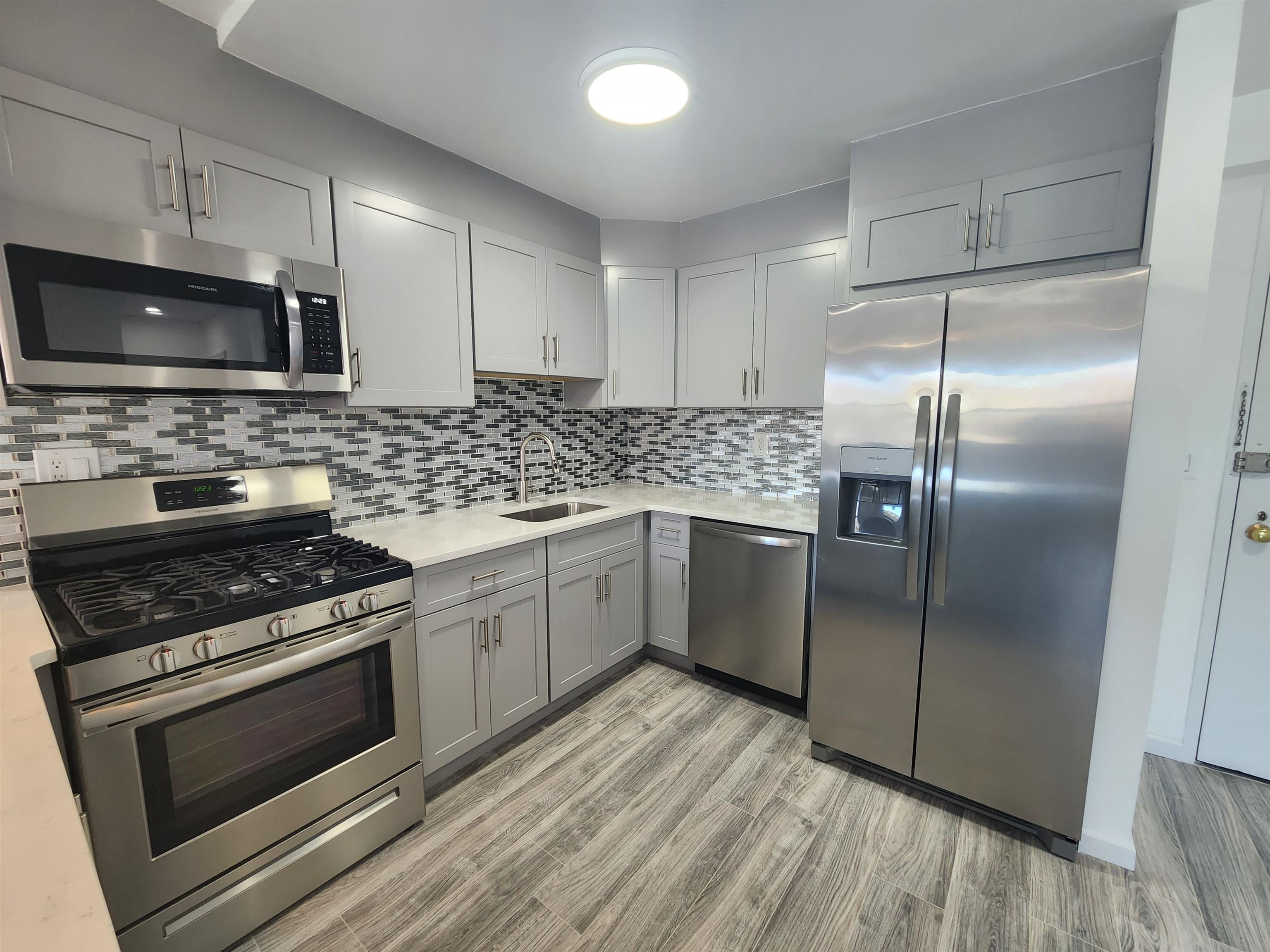 7100 BLVD EAST Unit: 1B