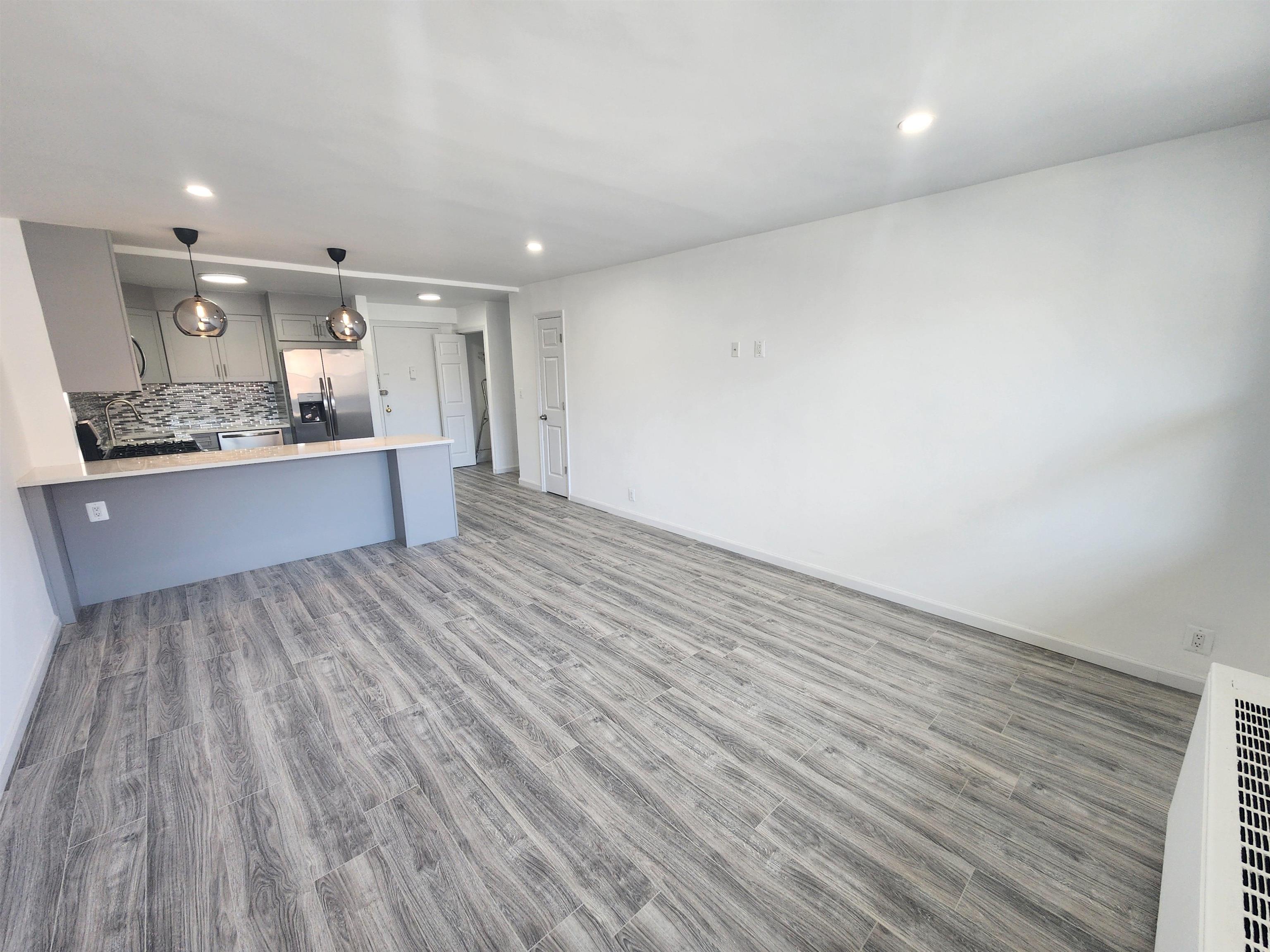 7100 BLVD EAST Unit: 1B