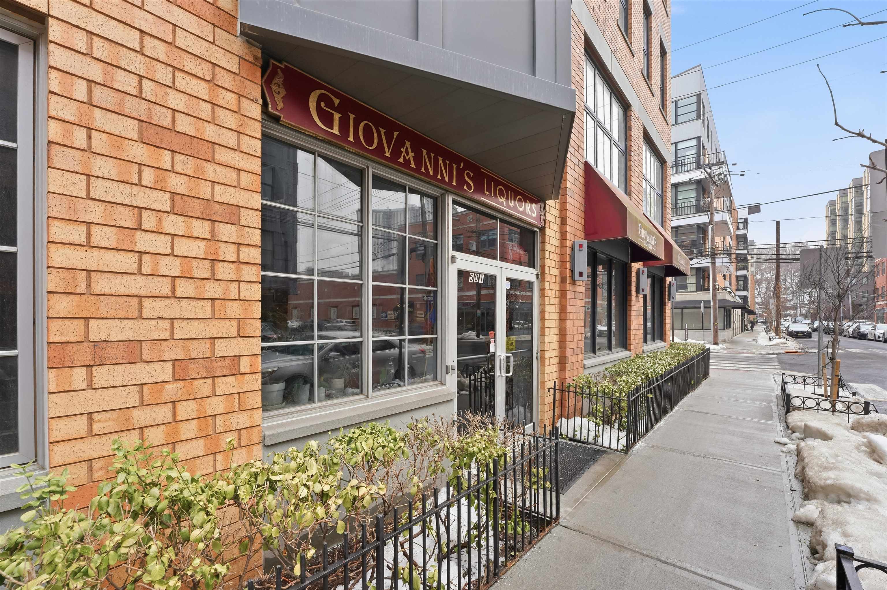 501 9TH ST Unit: COMMB