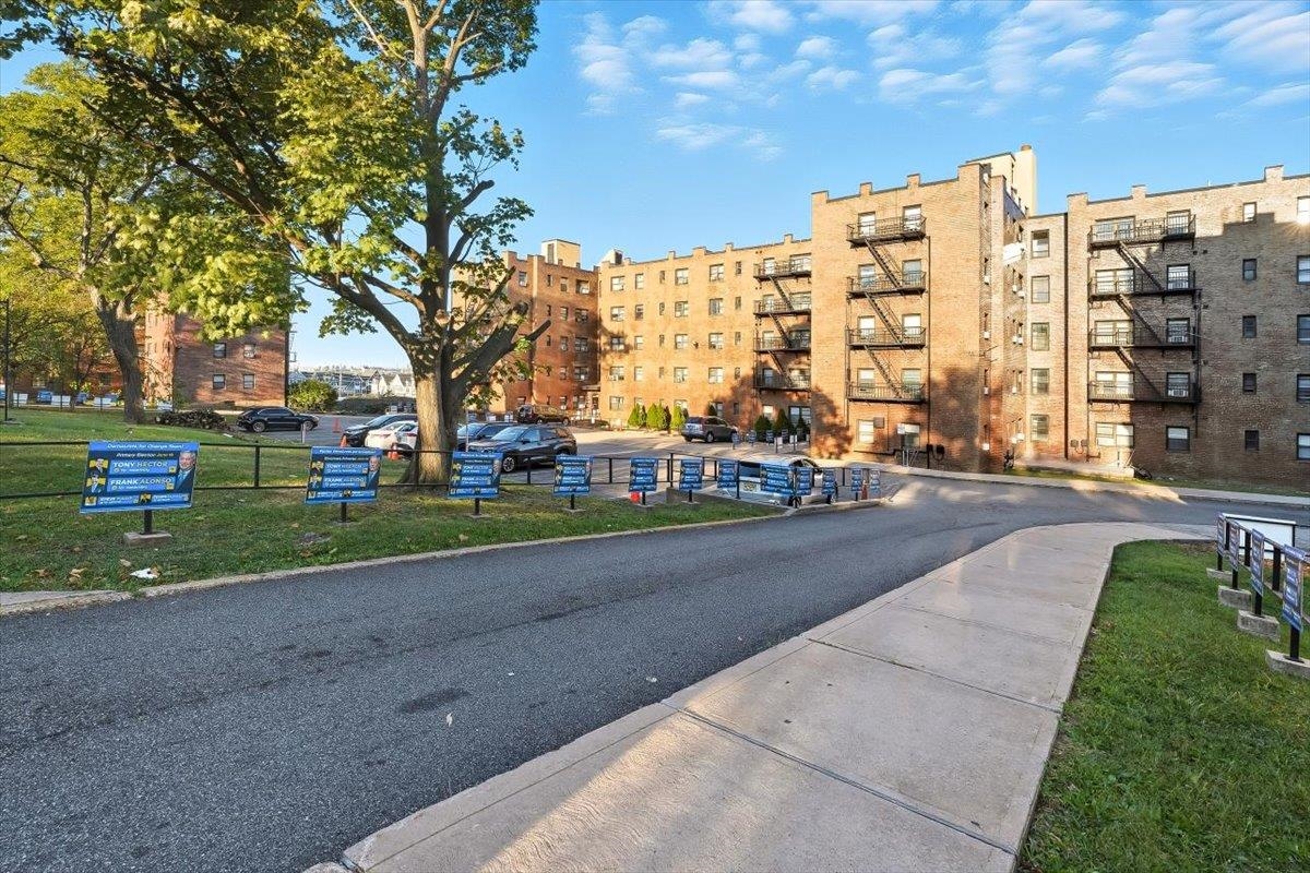 1721 JOHN F KENNEDY BLVD Unit: 4G