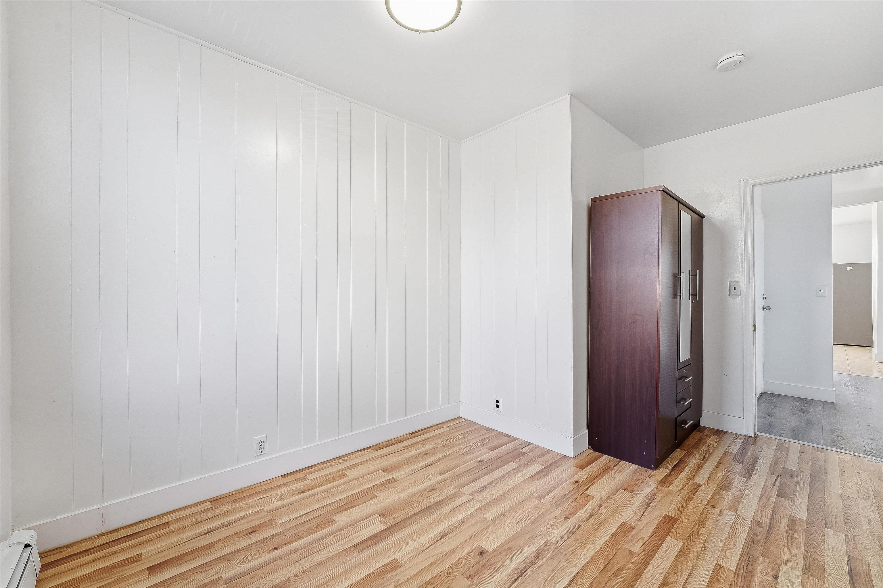 525 7TH ST Unit: 2