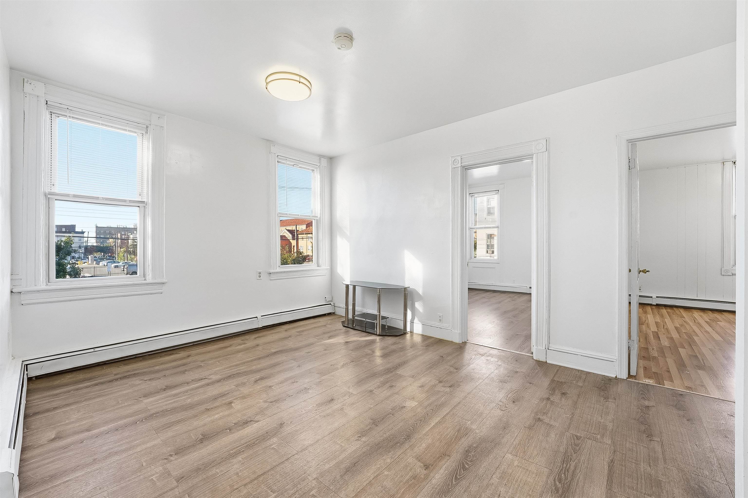 525 7TH ST Unit: 2