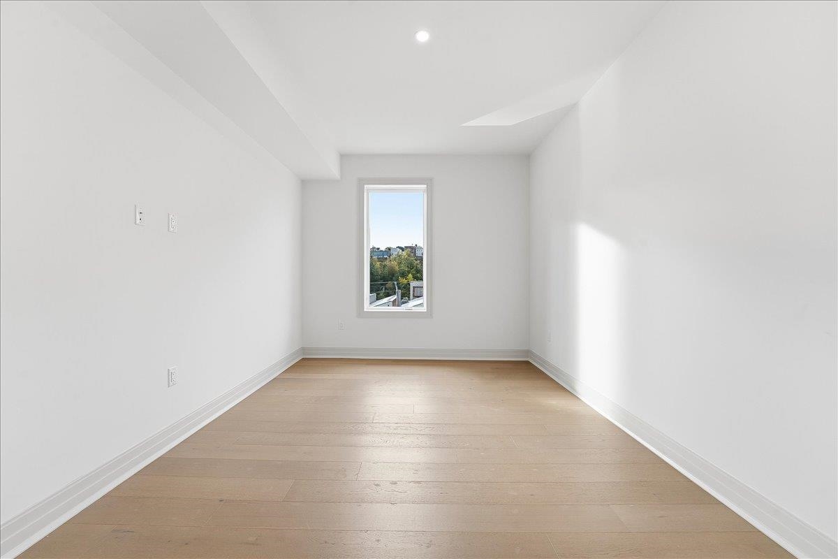 921 MADISON ST Unit: 608