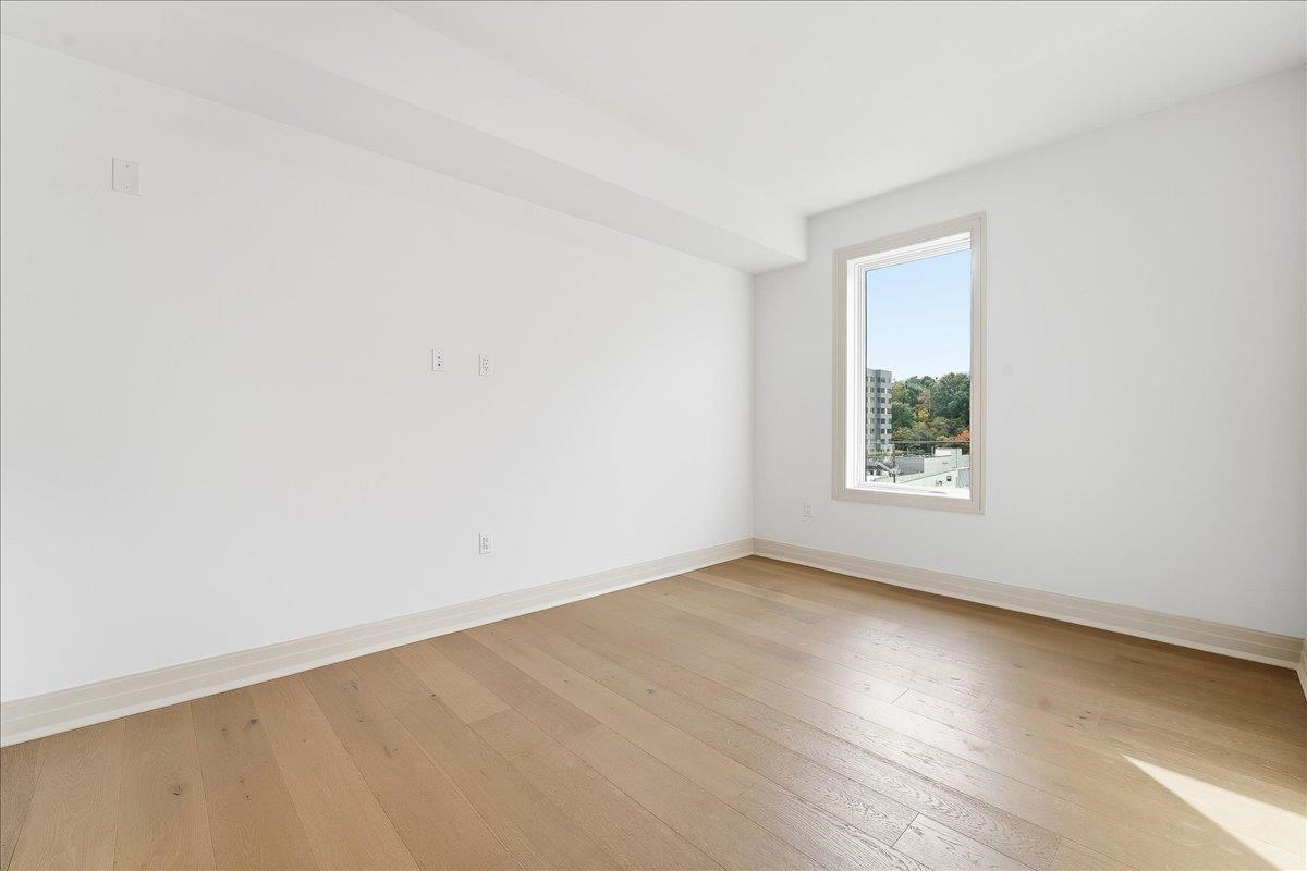 921 MADISON ST Unit: 608