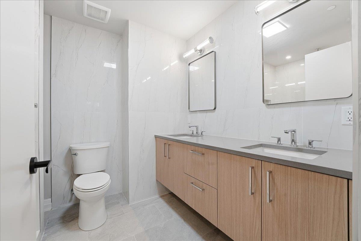 921 MADISON ST Unit: 608