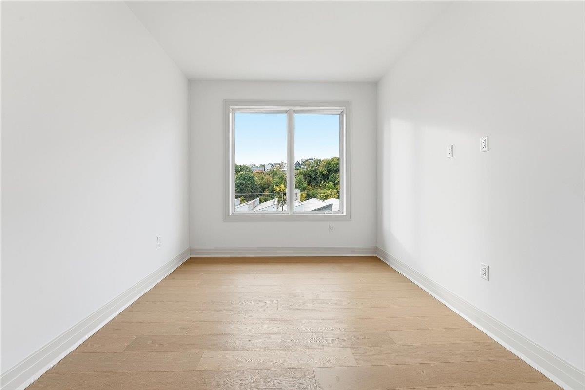 921 MADISON ST Unit: 608