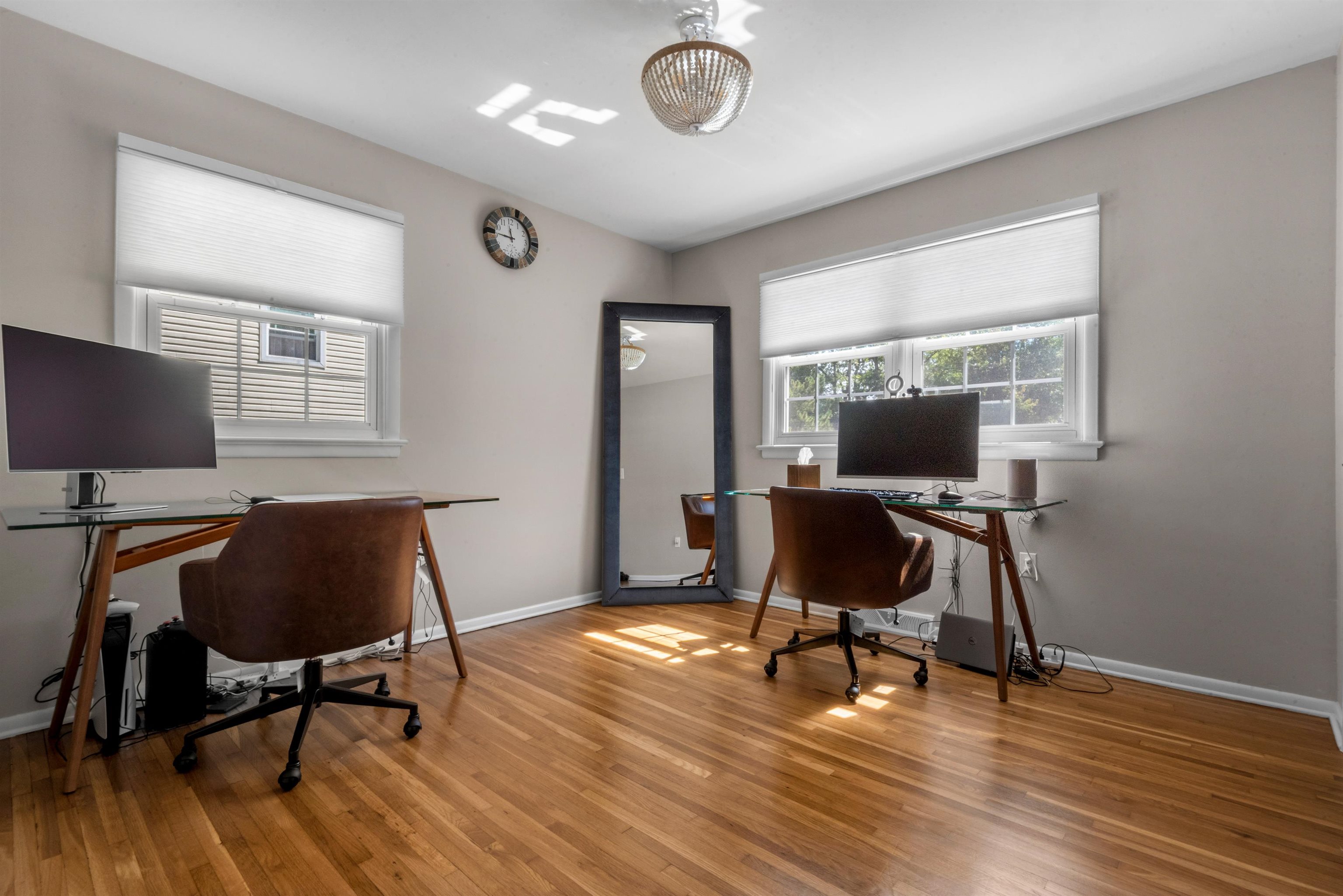 6 HILLSDALE RD