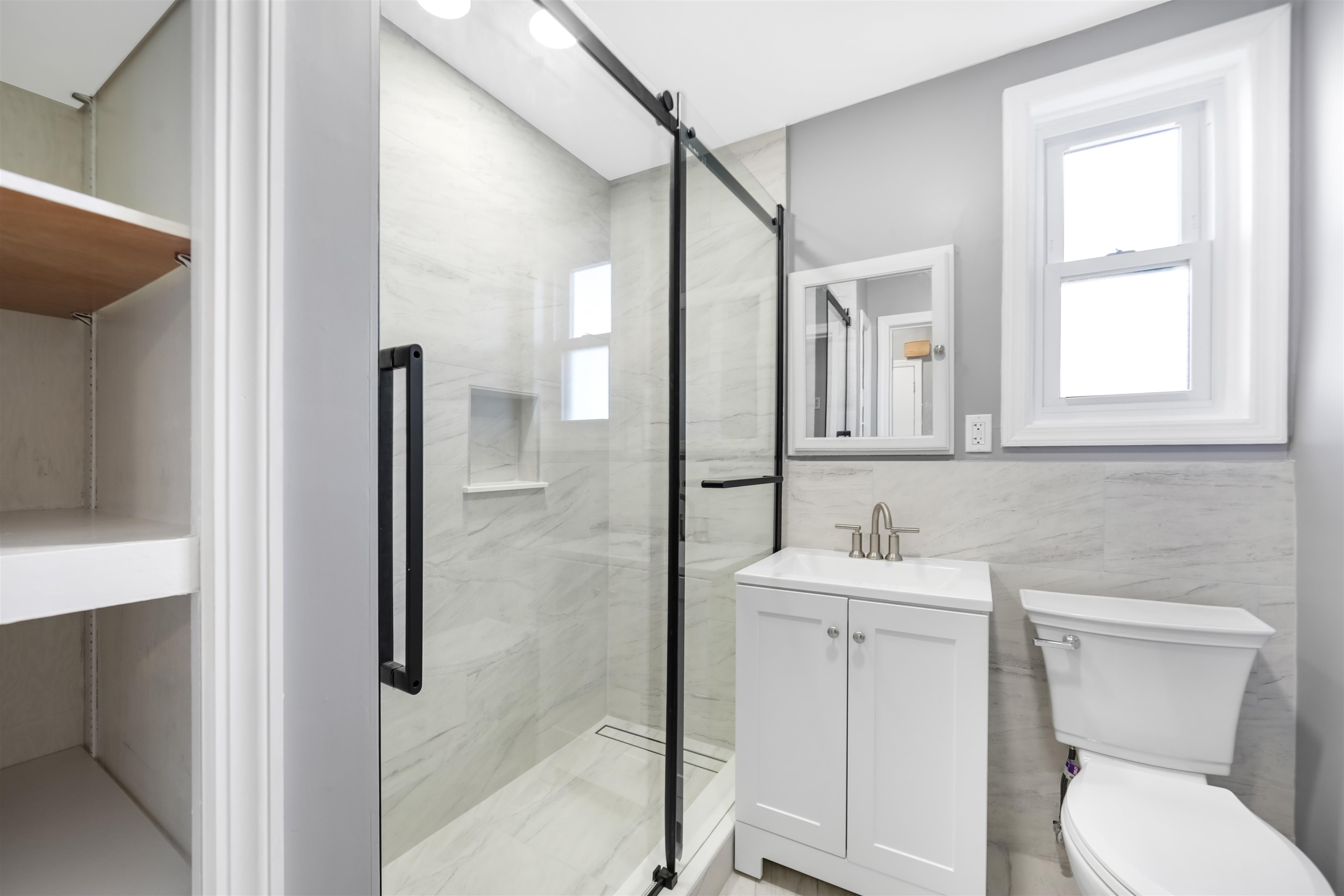 230 PRINCETON AVE Unit: 1