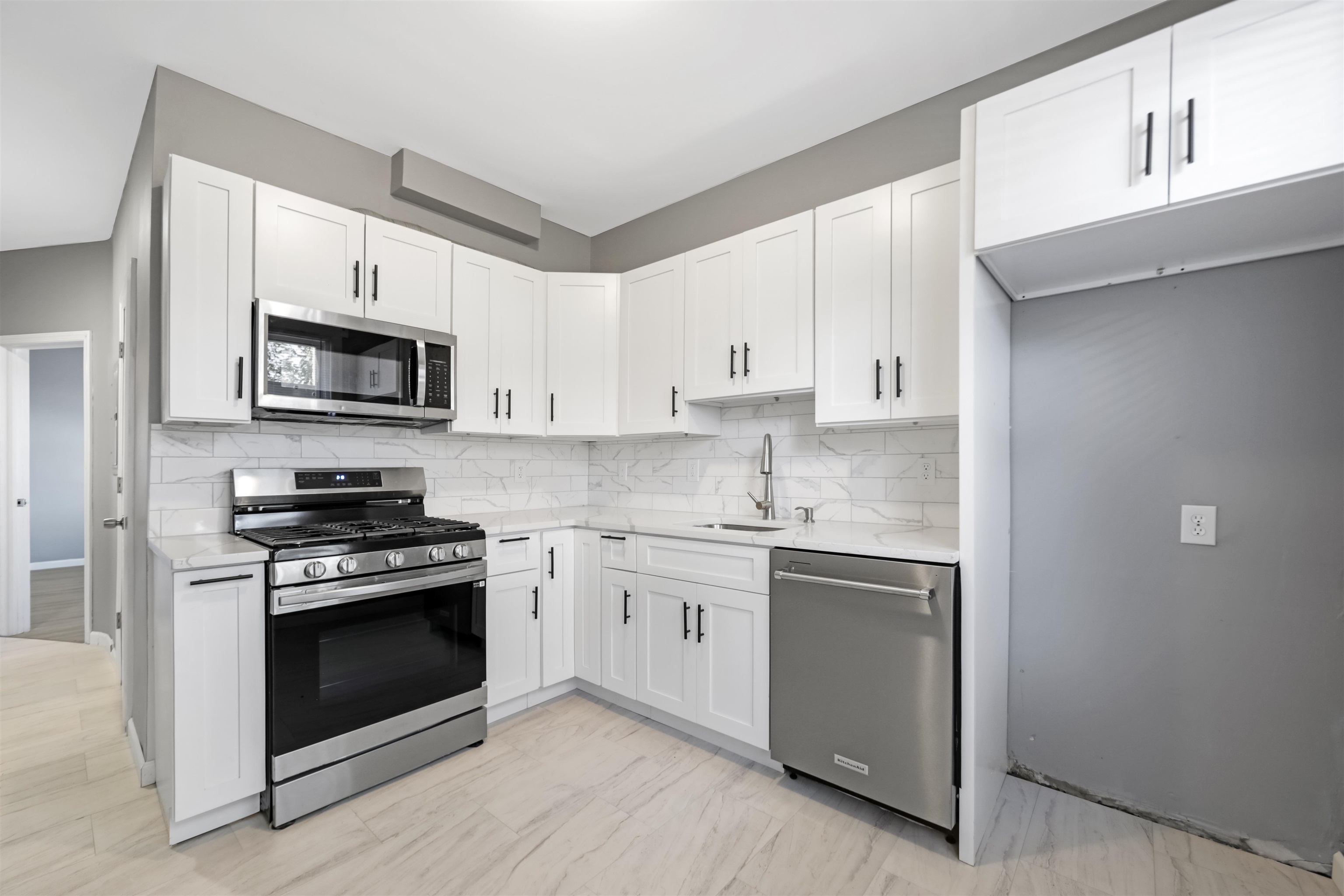 230 PRINCETON AVE Unit: 1