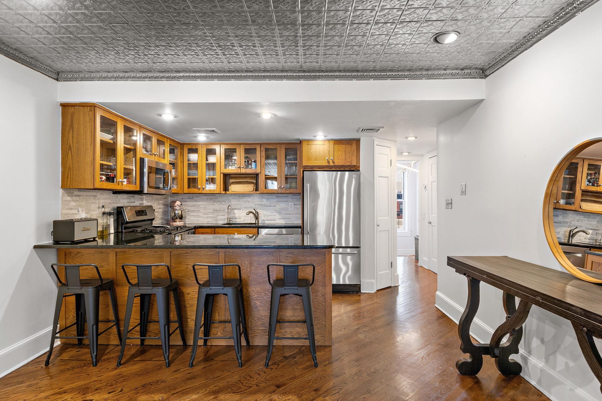 812 WASHINGTON ST Unit: 4