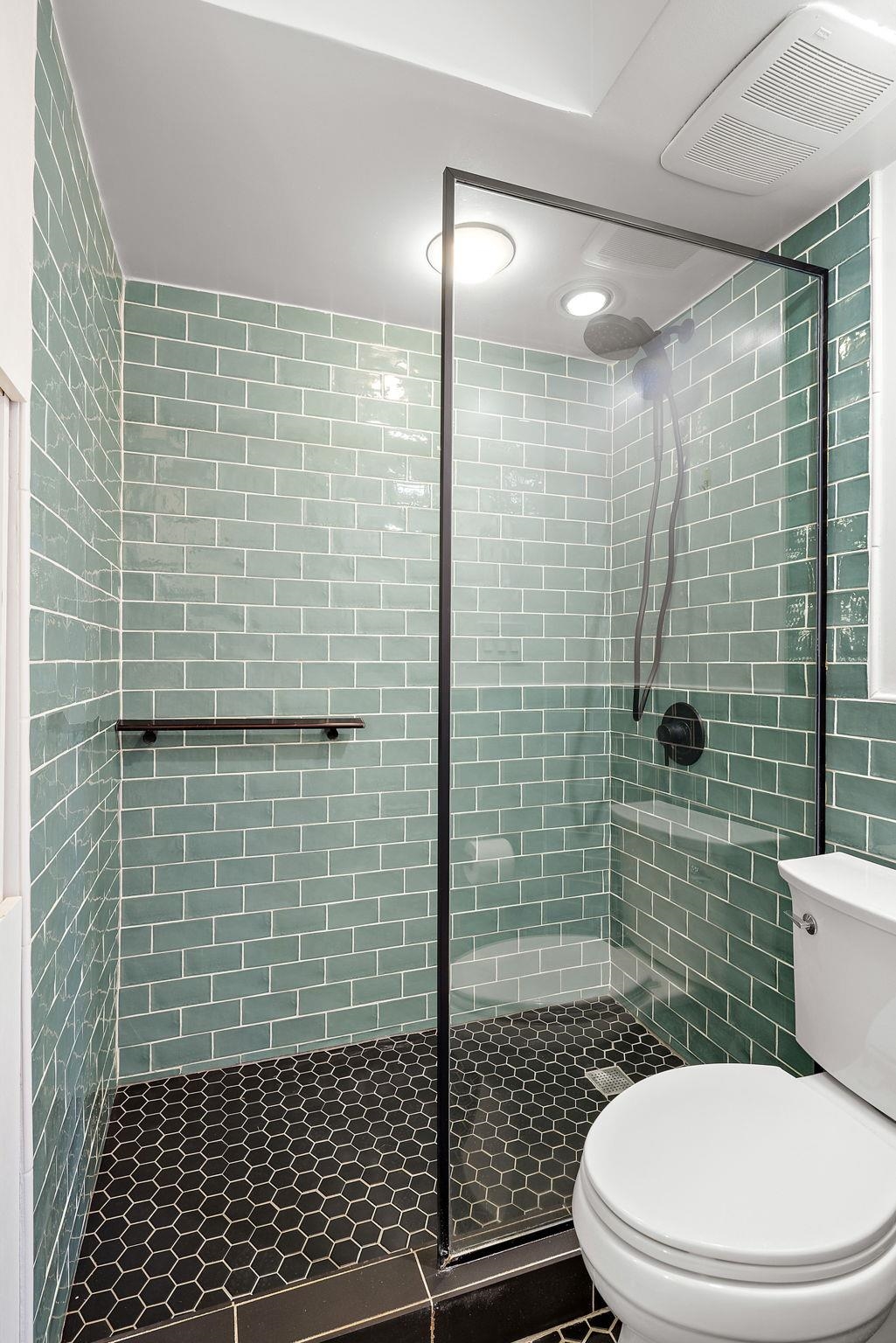 812 WASHINGTON ST Unit: 4