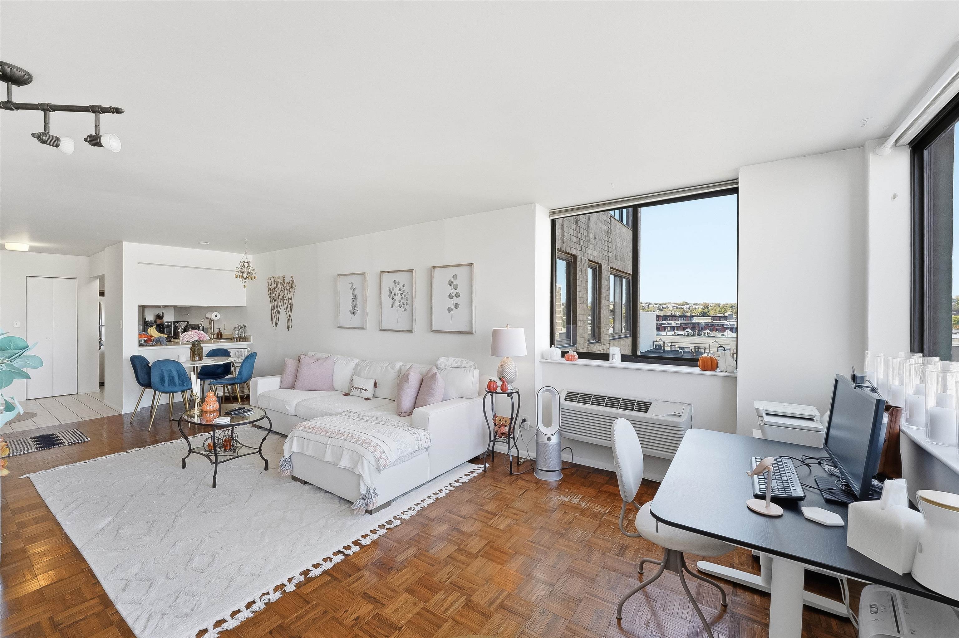 300 NEWARK ST Unit: 7D