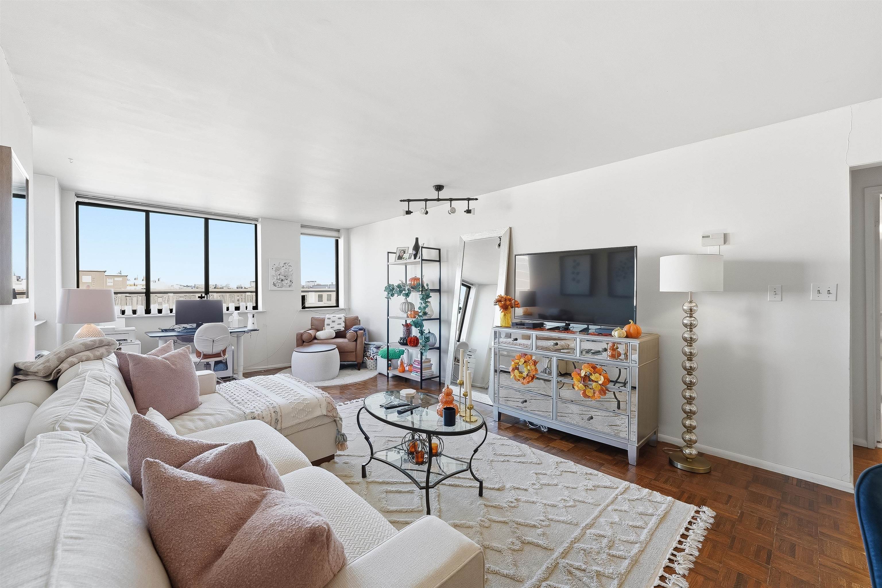 300 NEWARK ST Unit: 7D