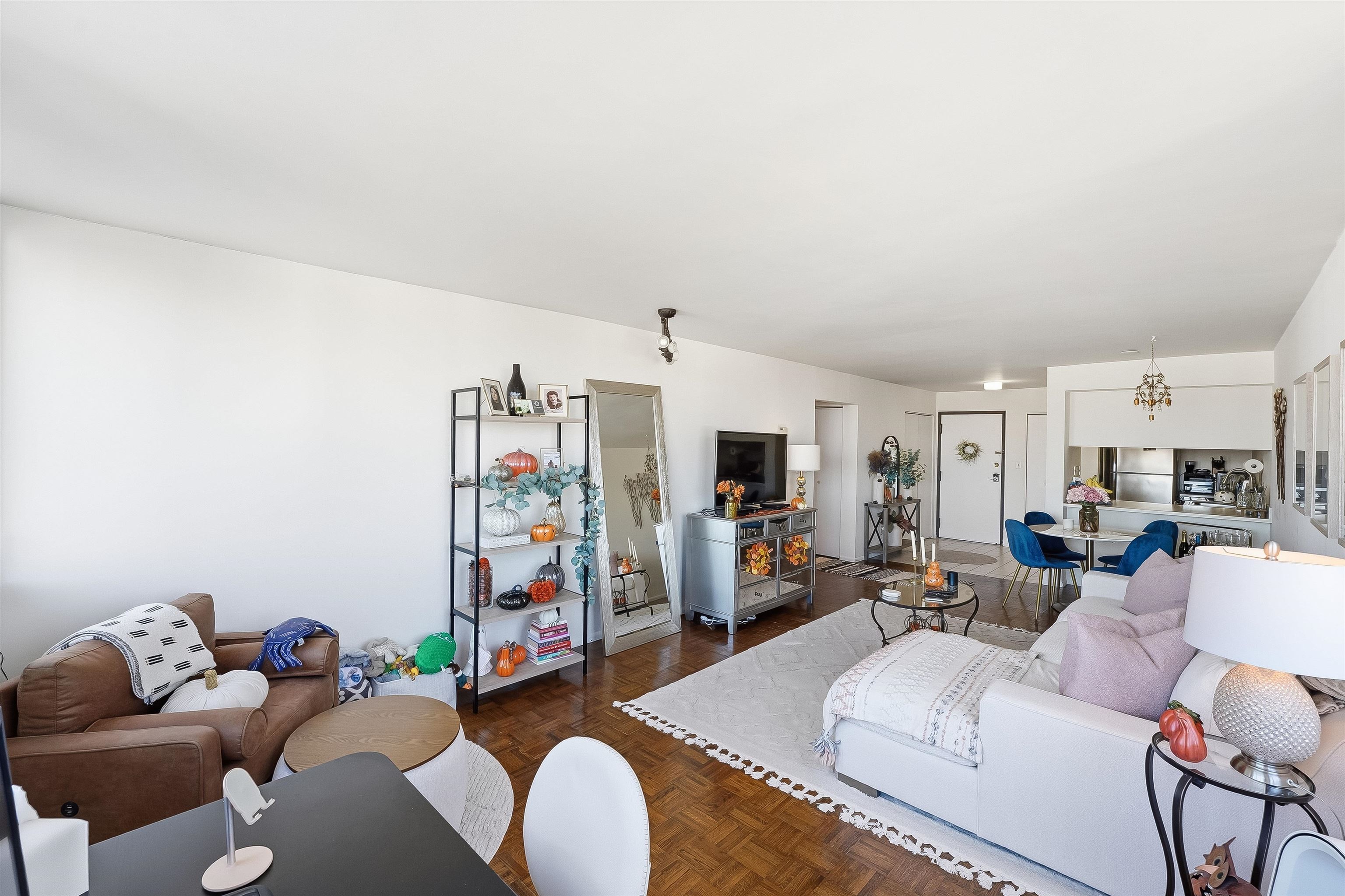 300 NEWARK ST Unit: 7D