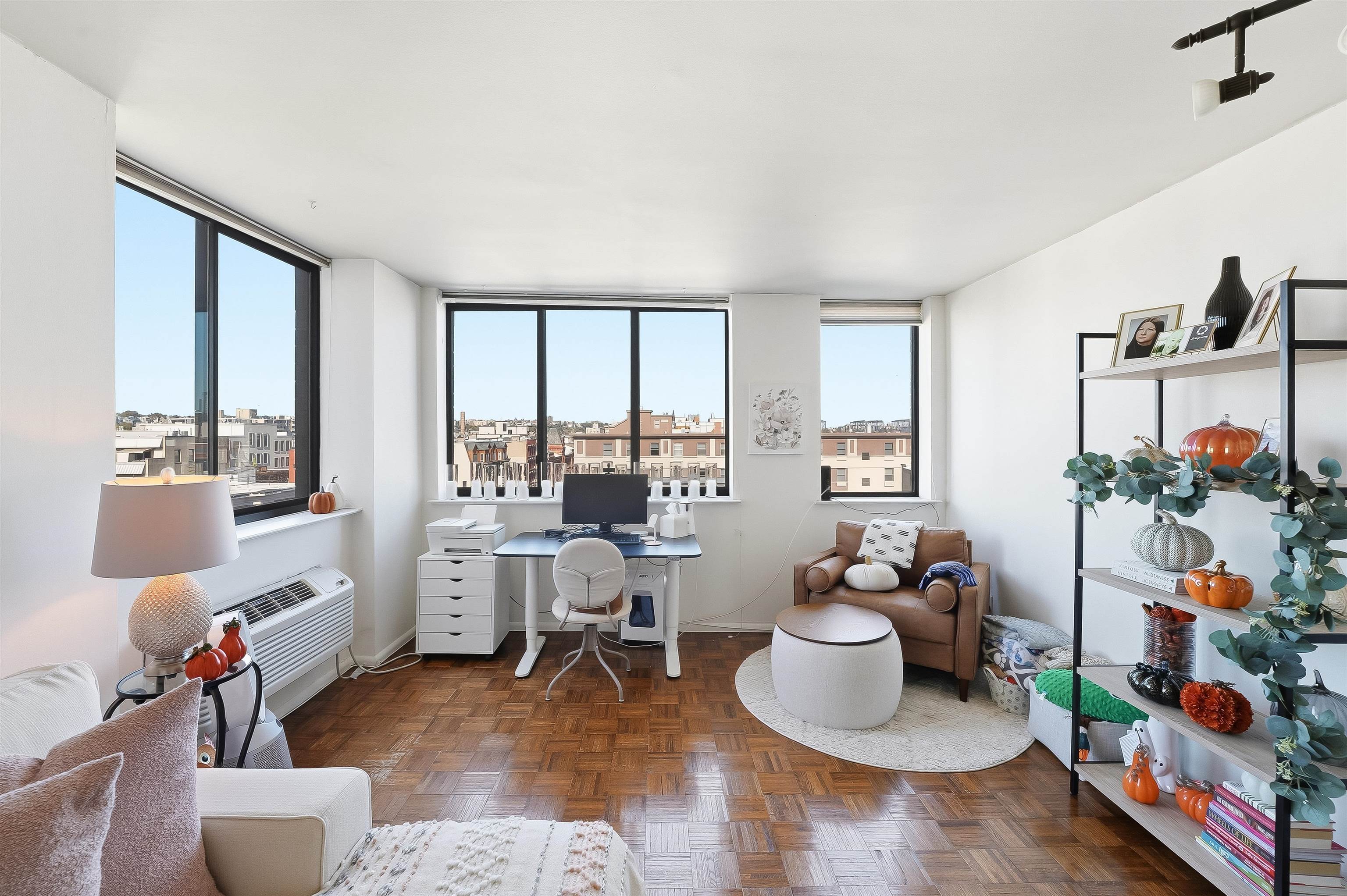 300 NEWARK ST Unit: 7D