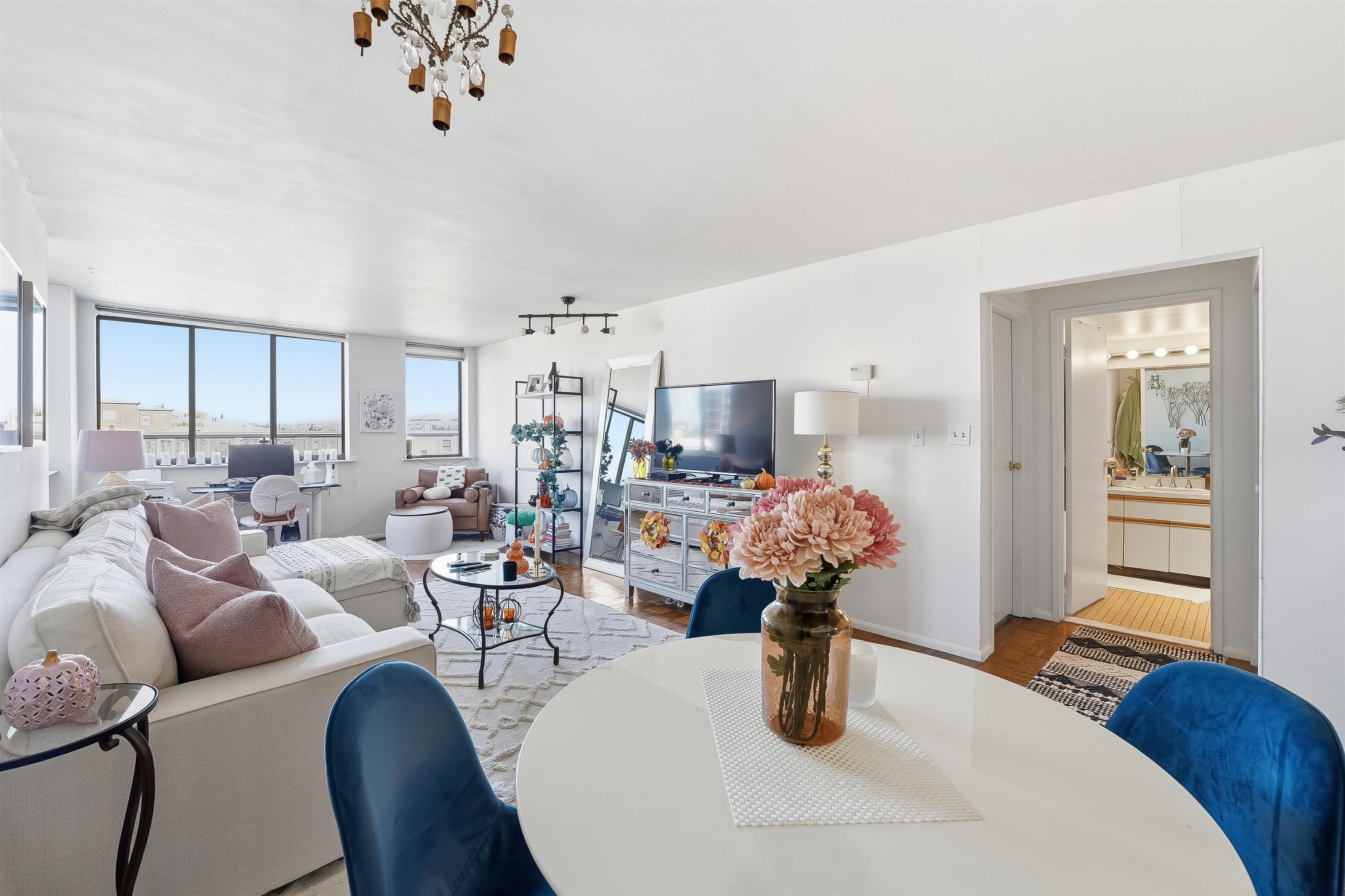 300 NEWARK ST Unit: 7D