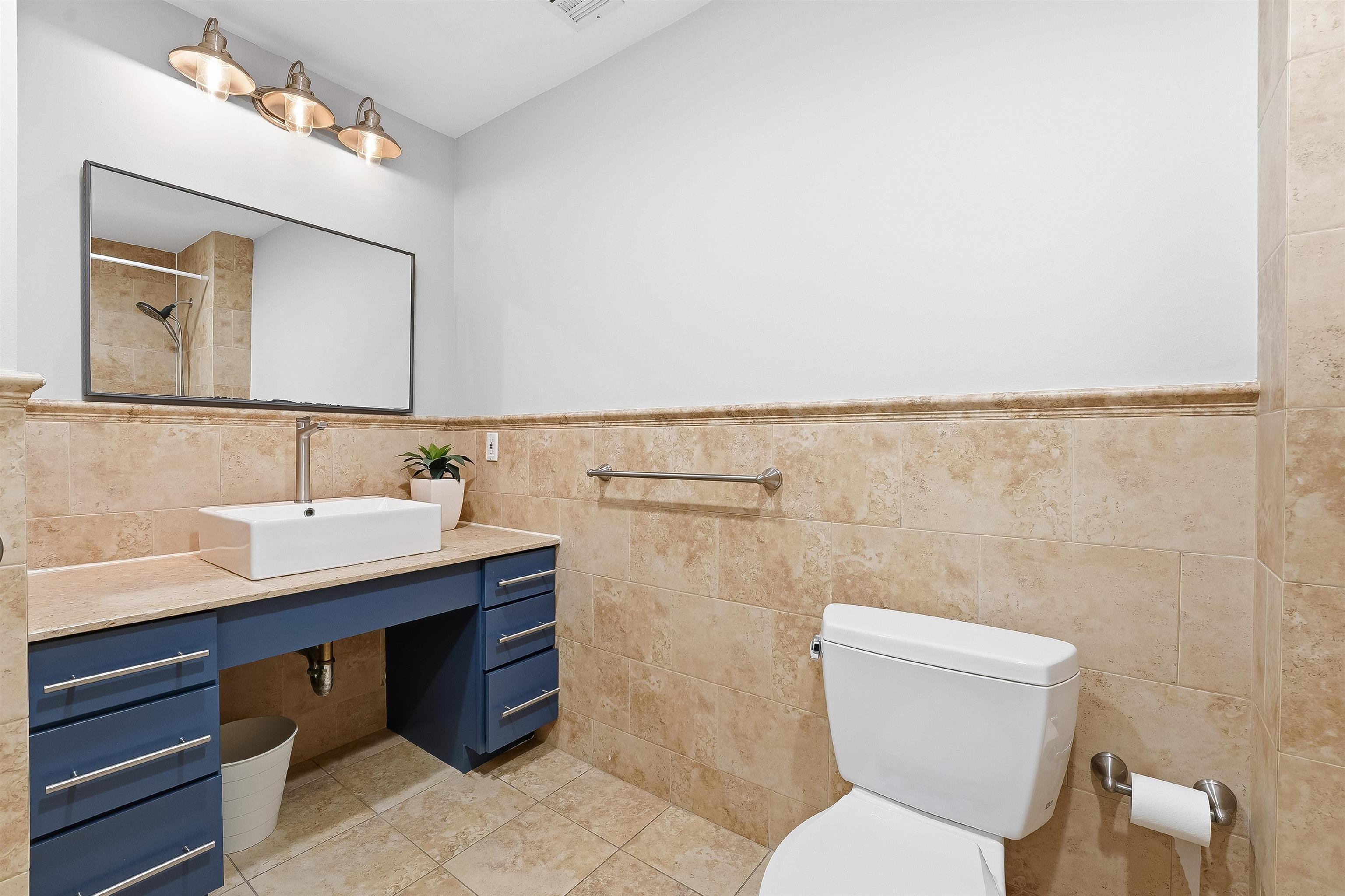 215 MANHATTAN AVE Unit: 4B