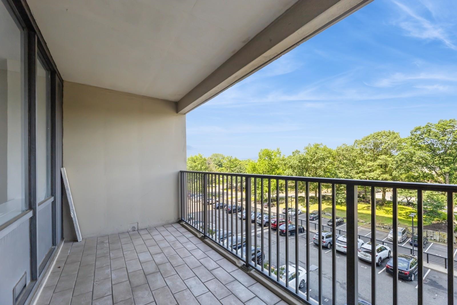 6 HORIZON RD Unit: 310