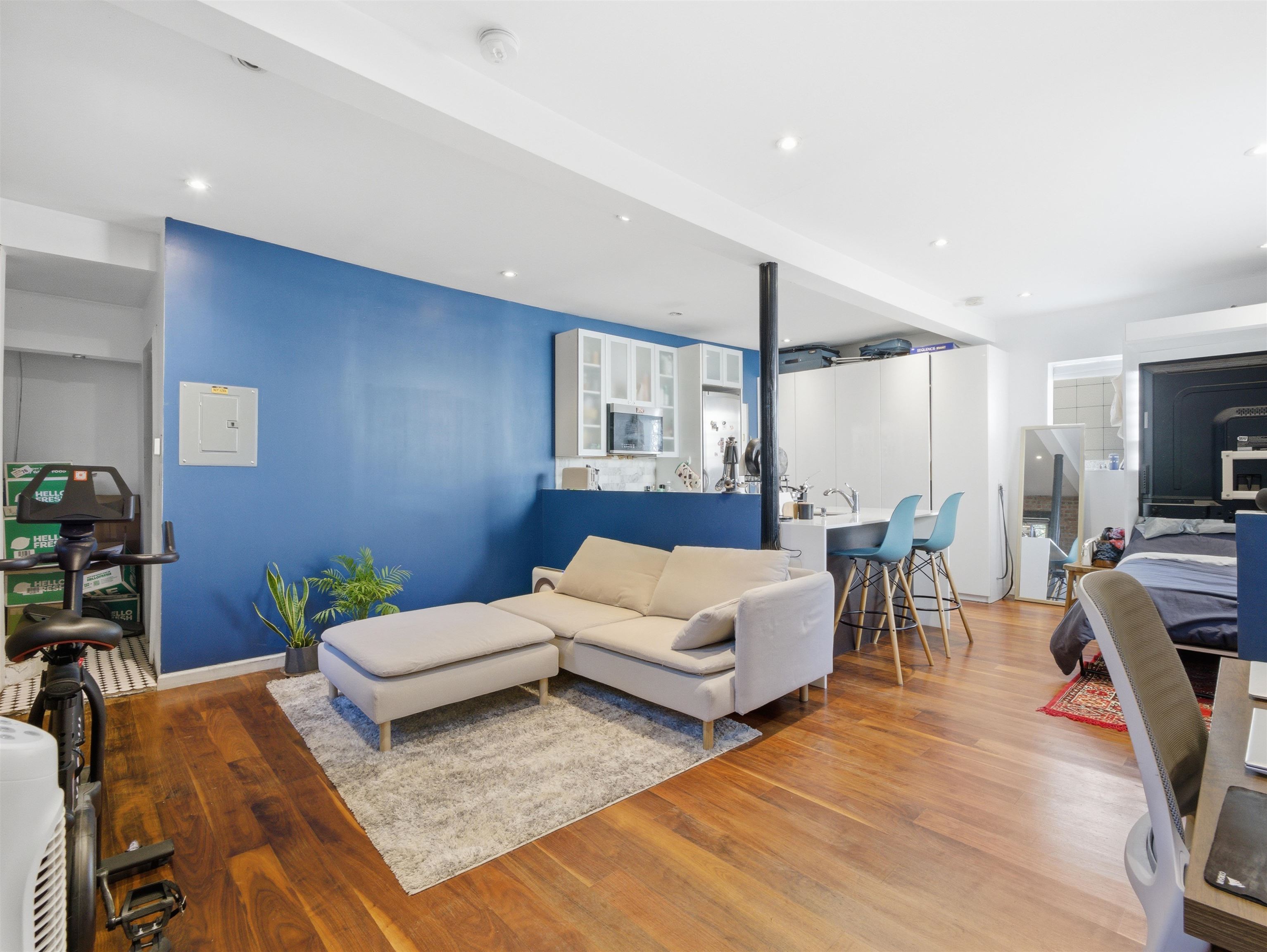 158 NEW YORK AVE Unit: 1