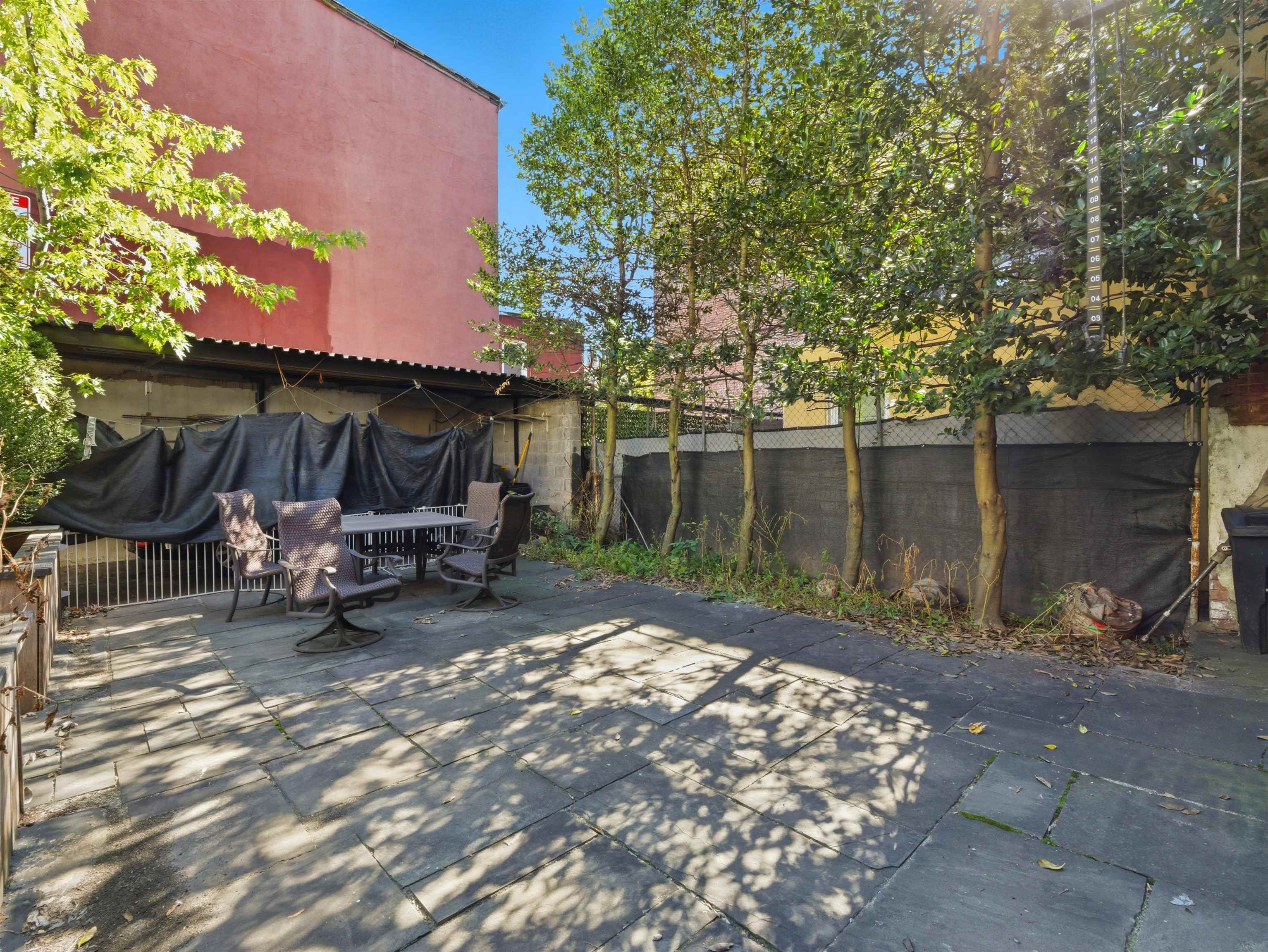 158 NEW YORK AVE Unit: 1