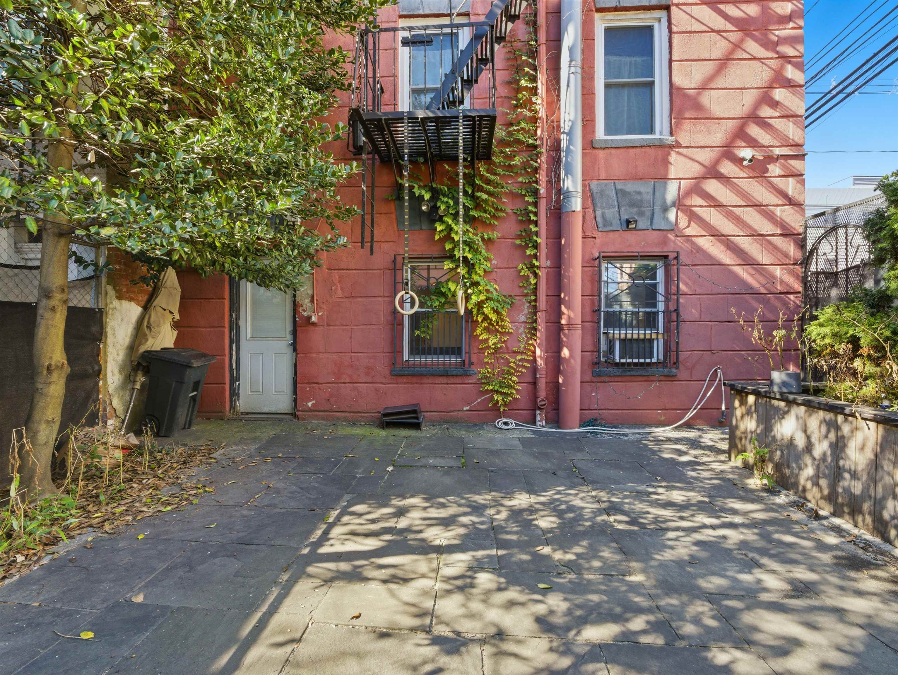 158 NEW YORK AVE Unit: 1