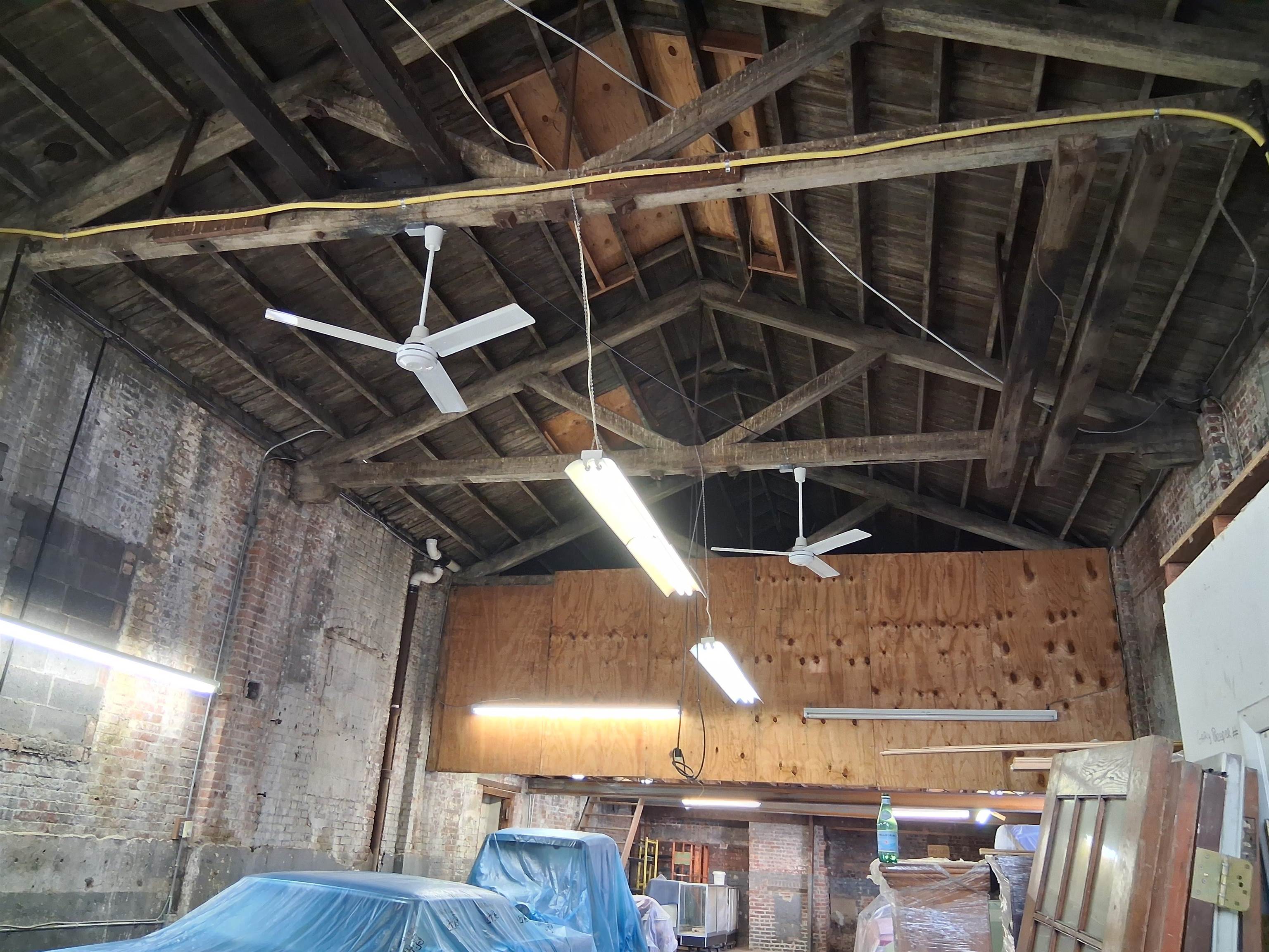 194-196 NEW YORK AVE