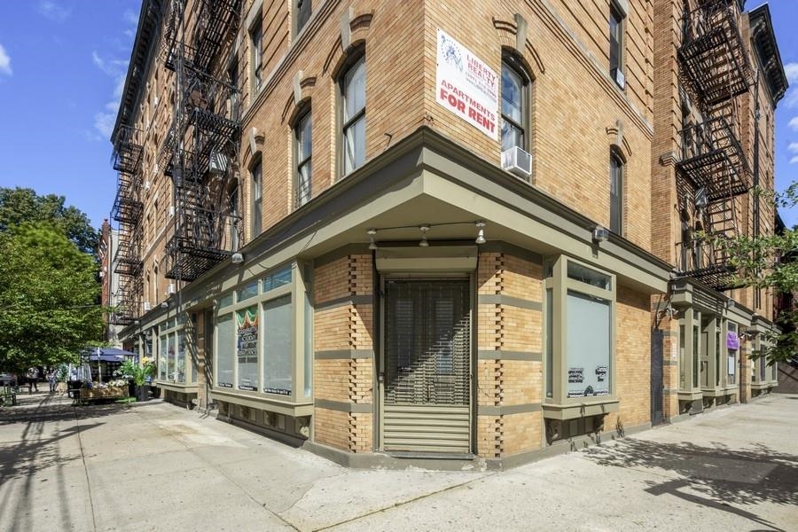 269 VARICK ST Unit: 3A