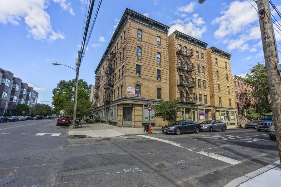 269 VARICK ST Unit: 3A