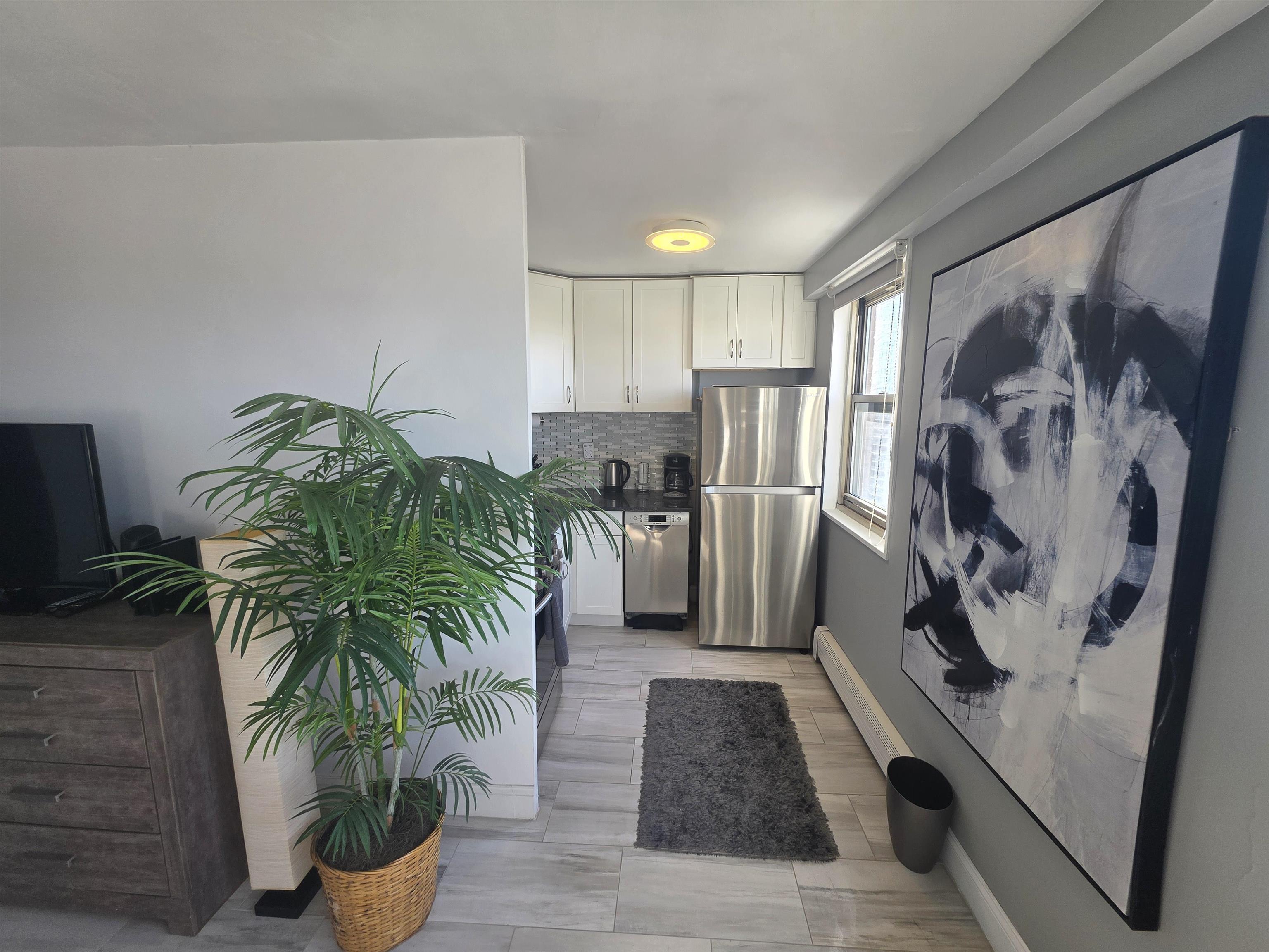 7100 BLVD EAST Unit: 11L