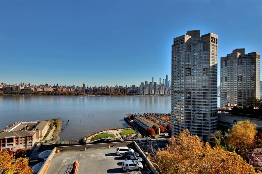 7100 BLVD EAST Unit: 11L