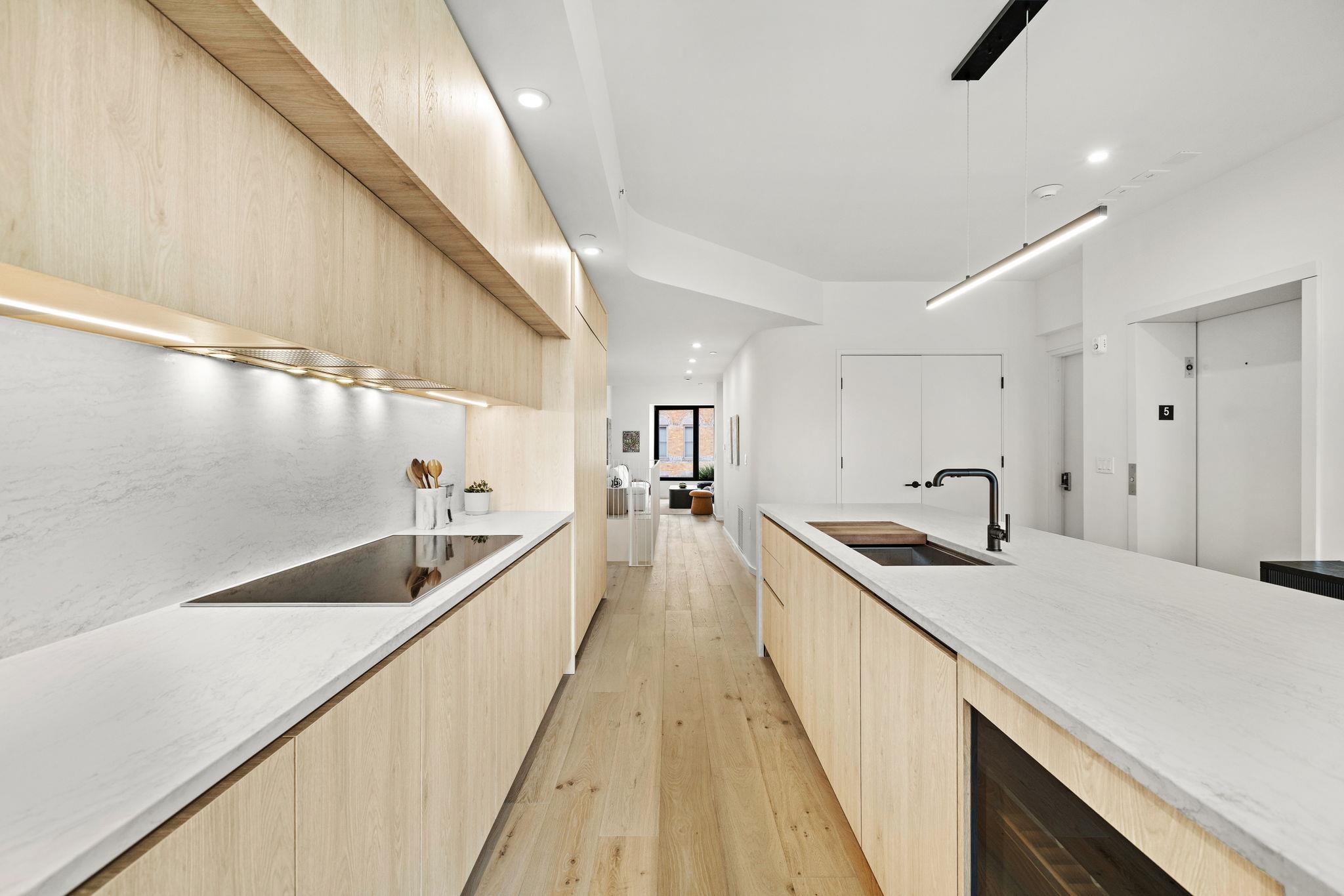 413 MONROE ST Unit: 500