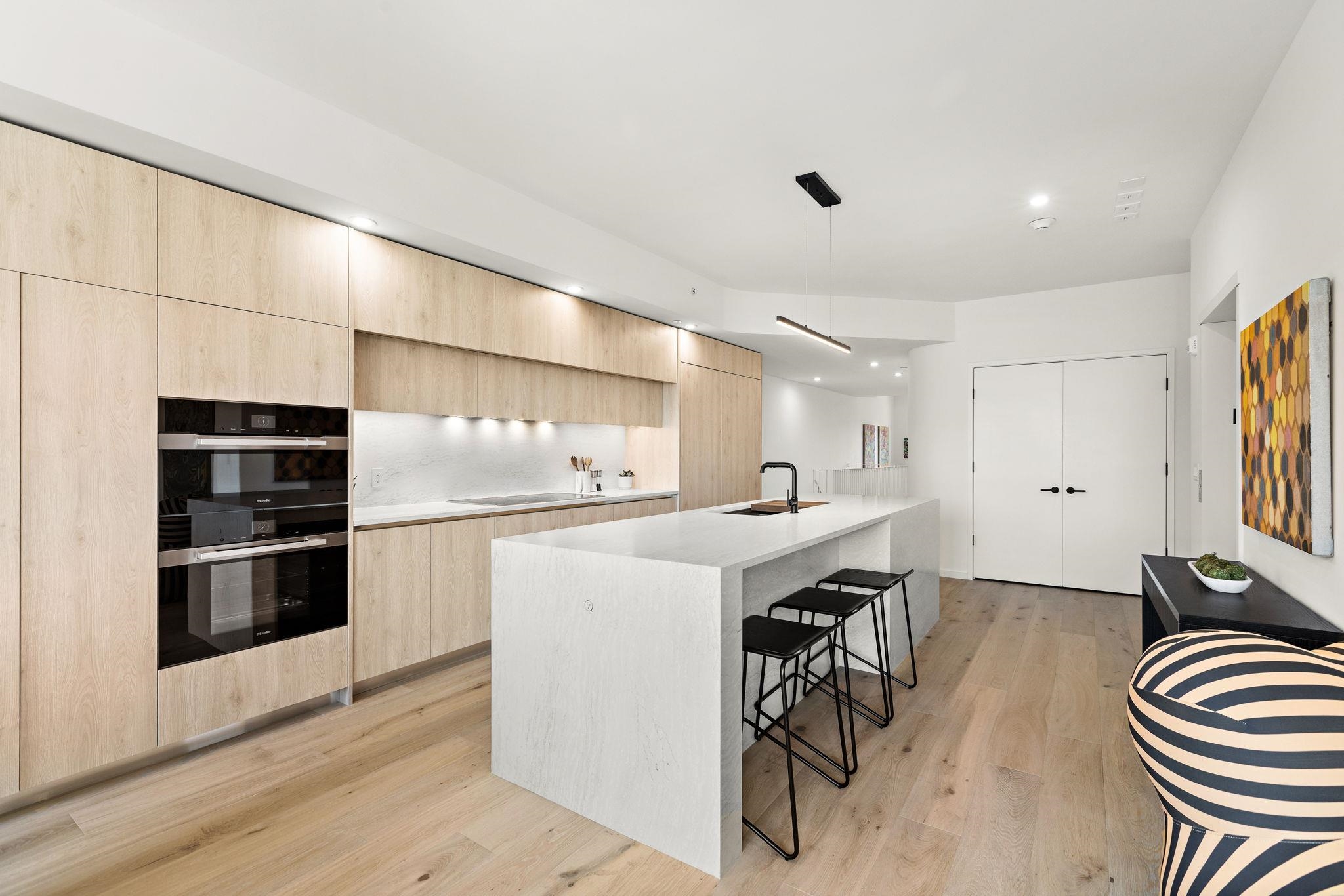 413 MONROE ST Unit: 500