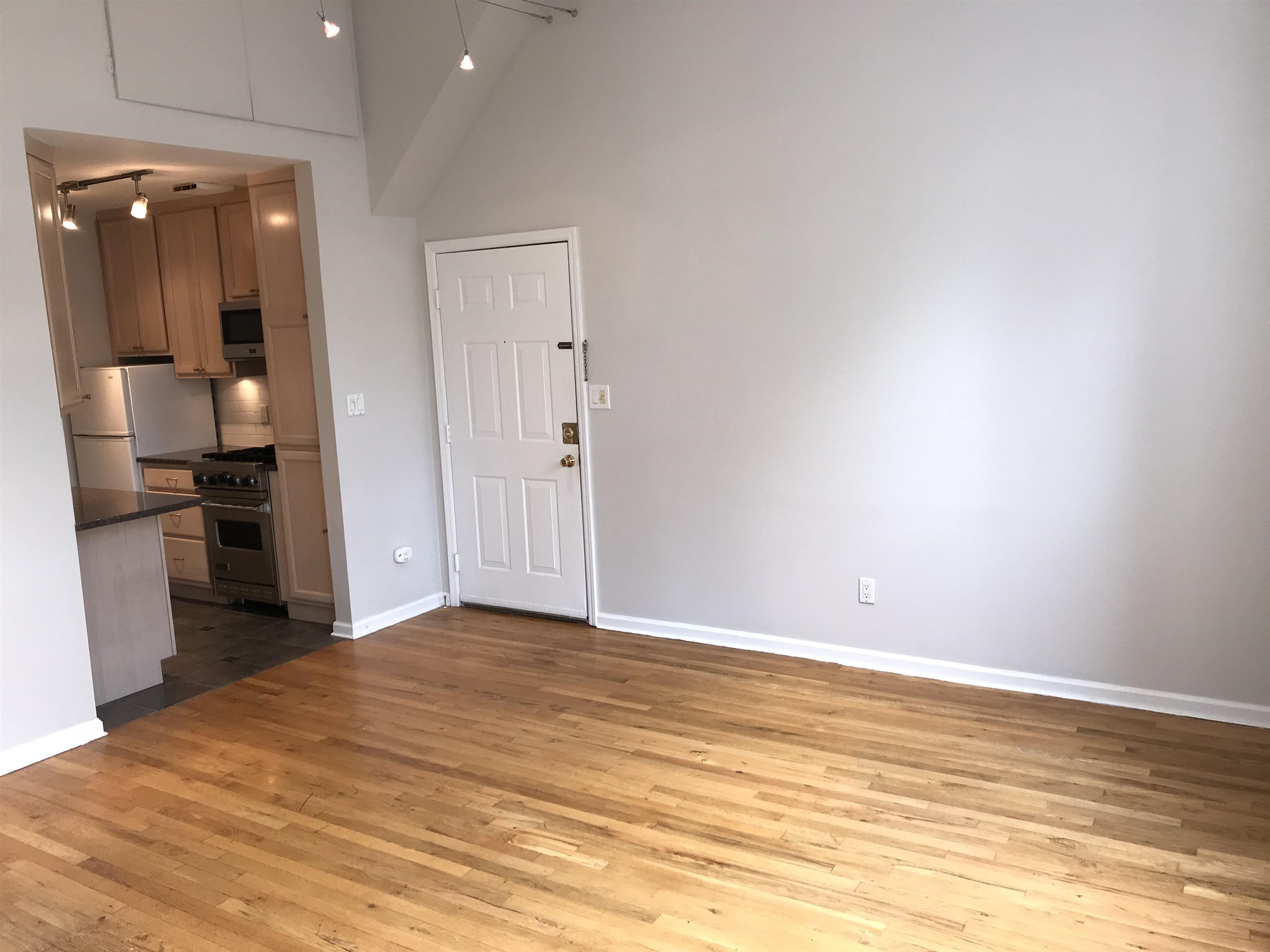 1015 GRAND ST Unit: 2A
