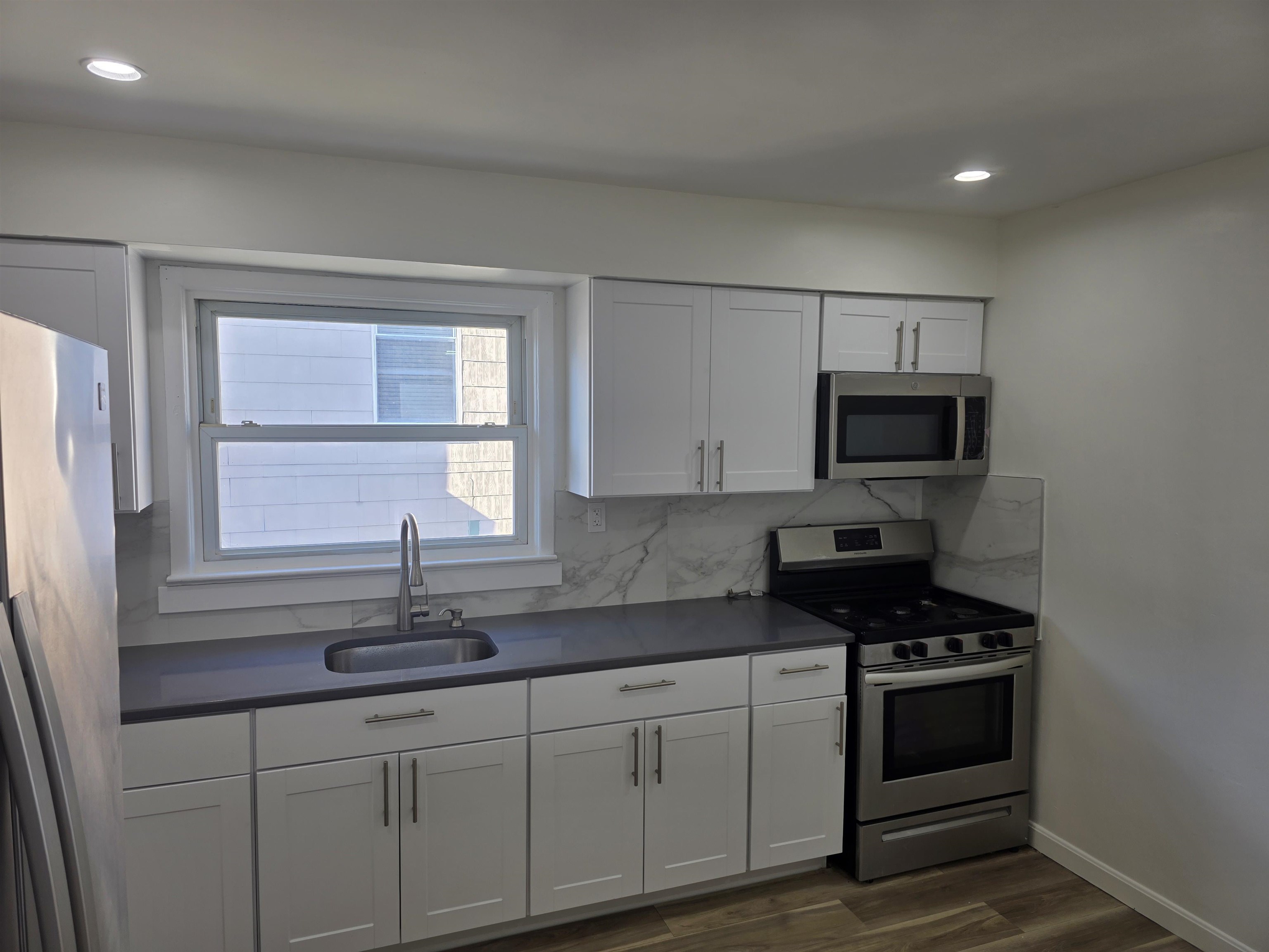 157 NEPTUNE AVE Unit: 2