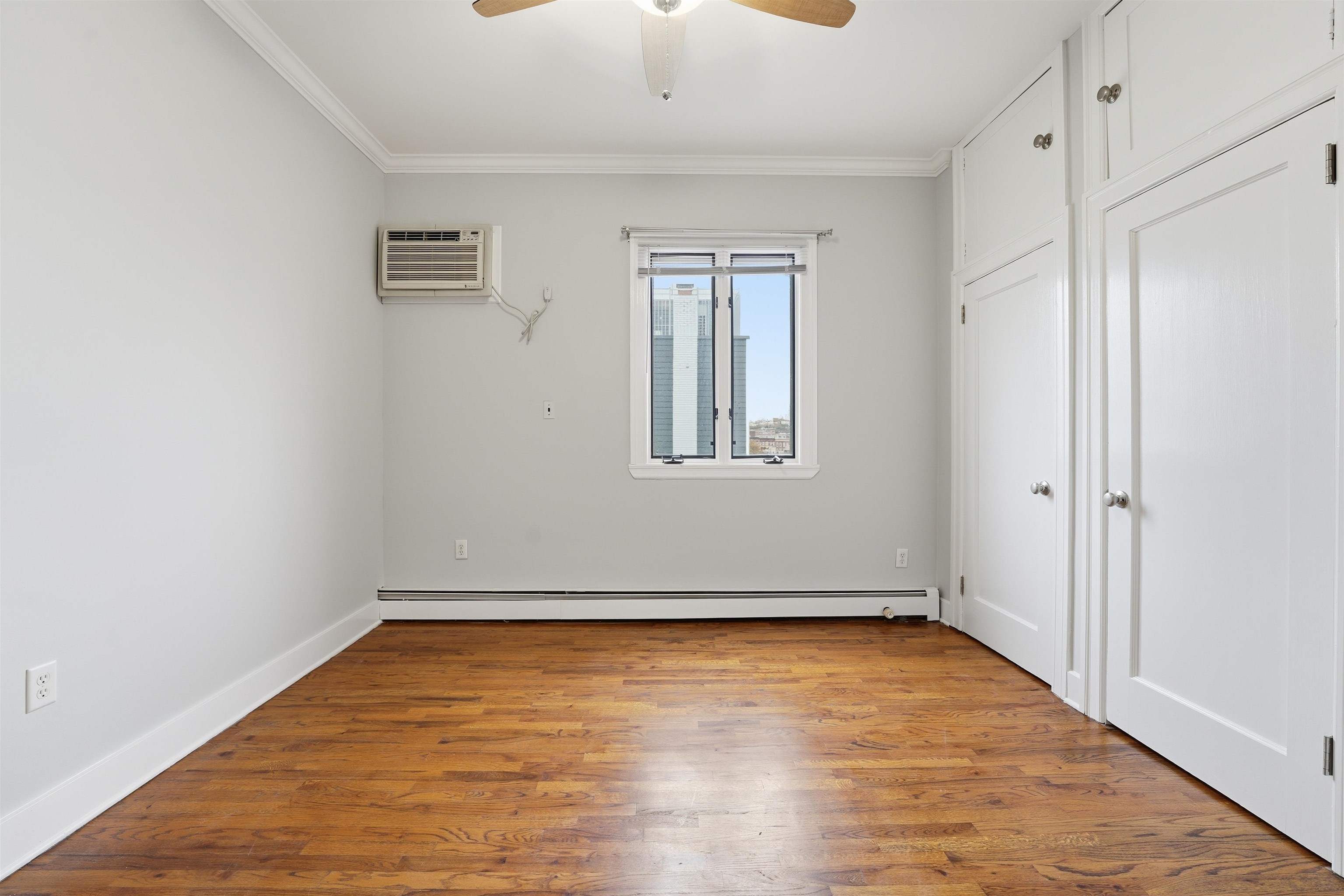 716 HUDSON ST Unit: 6