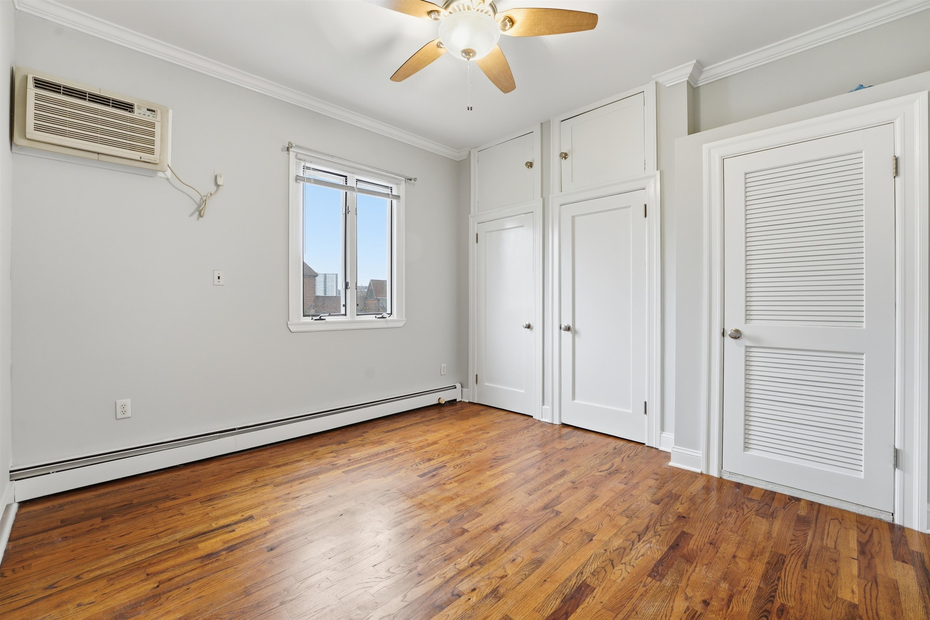 716 HUDSON ST Unit: 6